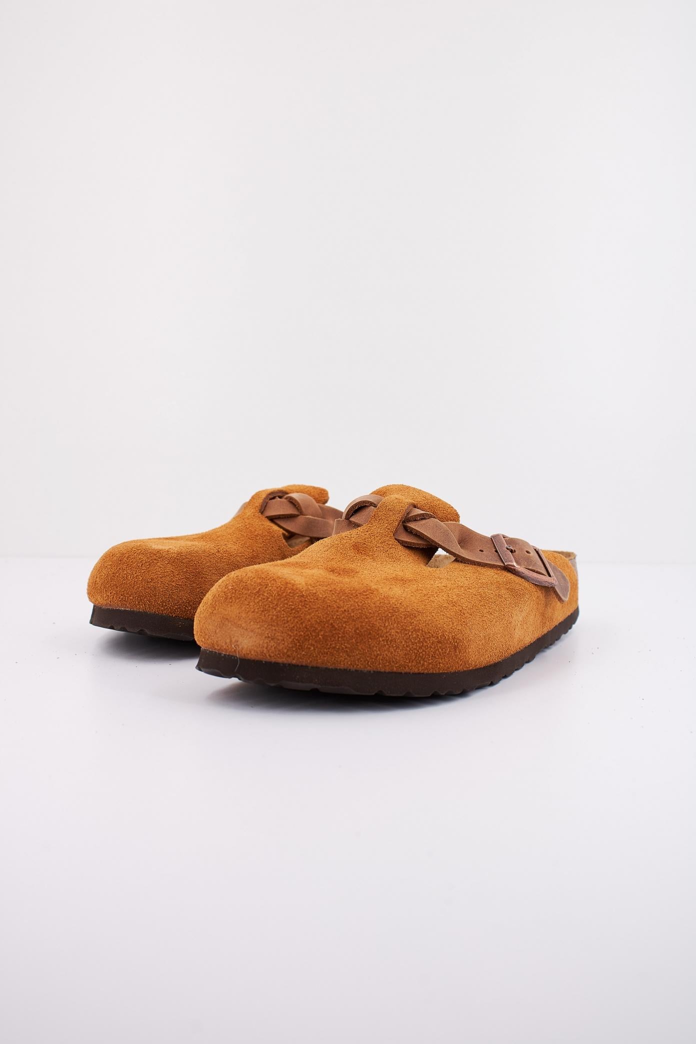 BIRKENSTOCK BOSTON BRAIDED SUEDE en color MARRON CLARO  (2)