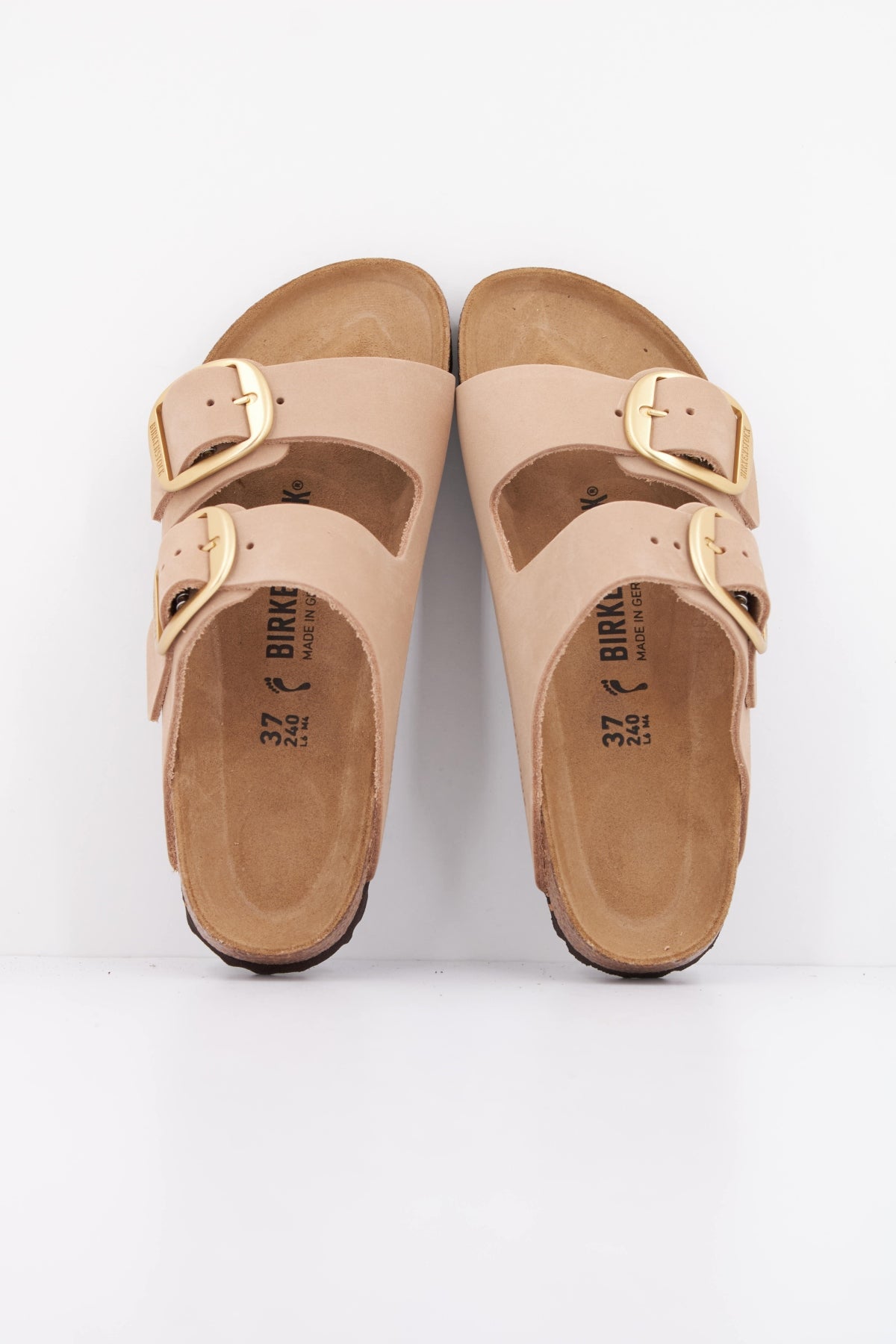 BIRKENSTOCK BIG BUCKLE NUBUCK en color MARRON CLARO  (3)
