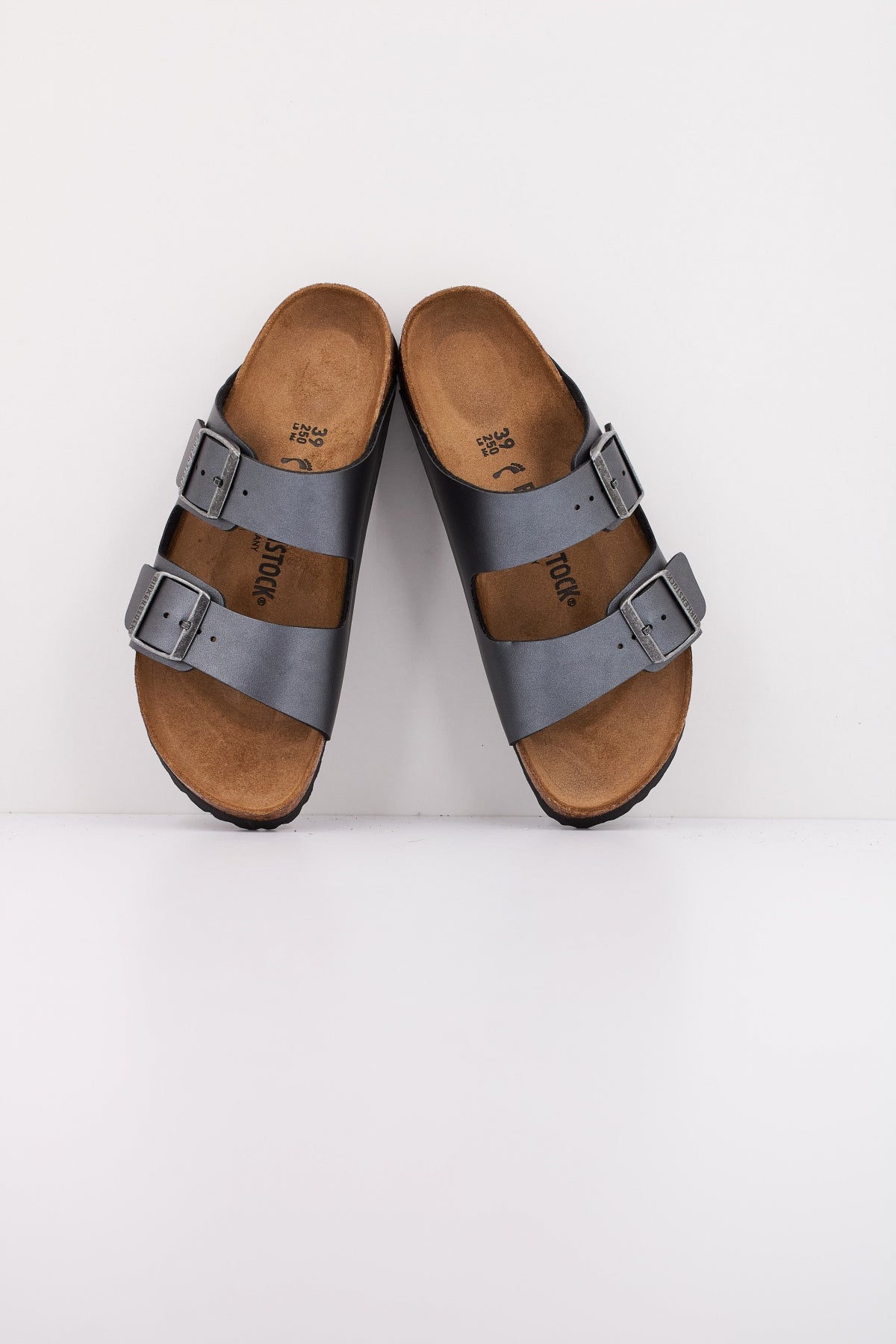 BIRKENSTOCK BF METALLIC en color GRIS  (3)