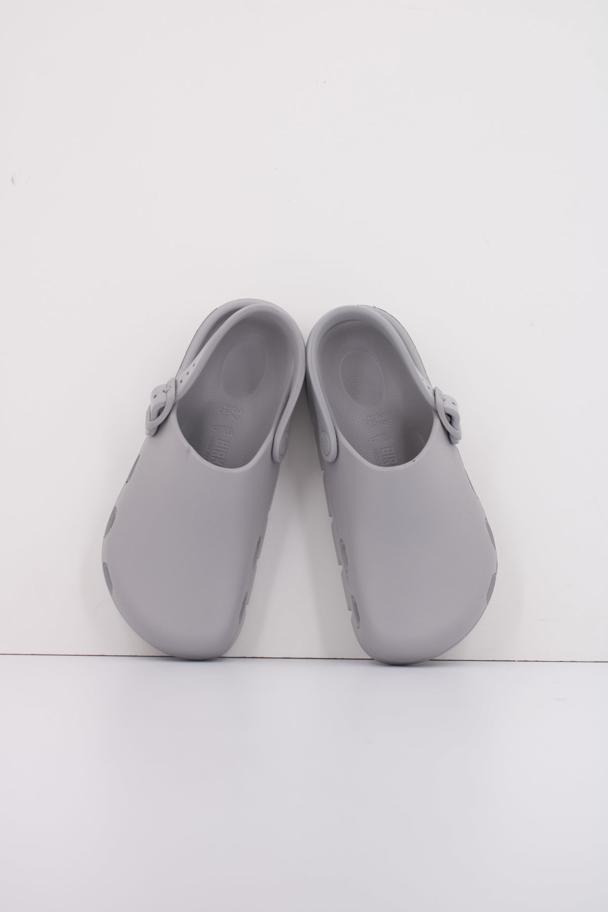BIRKENSTOCK BIRKI FLOW en color GRIS  (3)