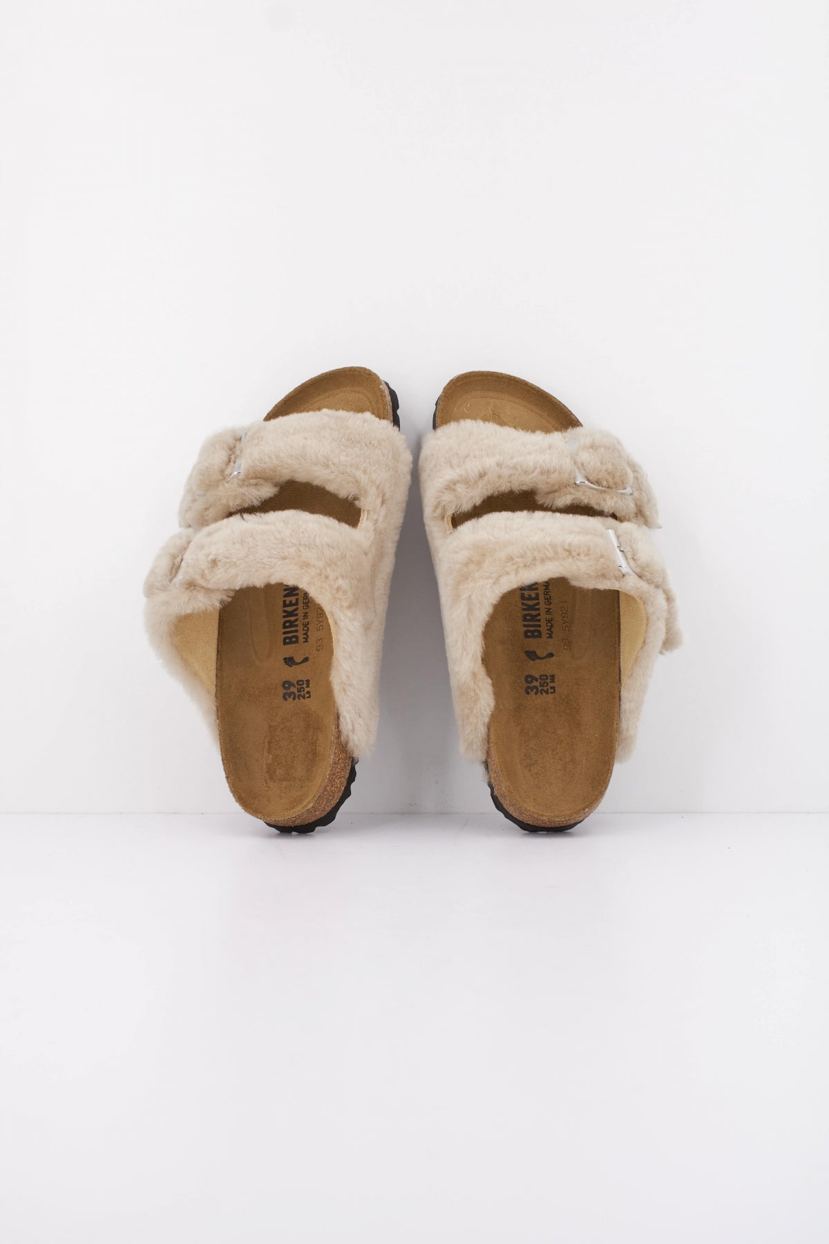BIRKENSTOCK ARIZONA en color BEIS  (5)