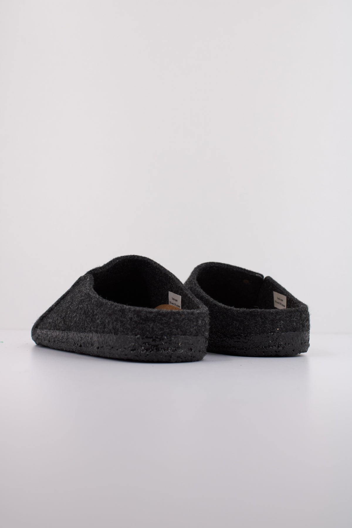 BIRKENSTOCK ZERMATT RIVET en color NEGRO  (4)