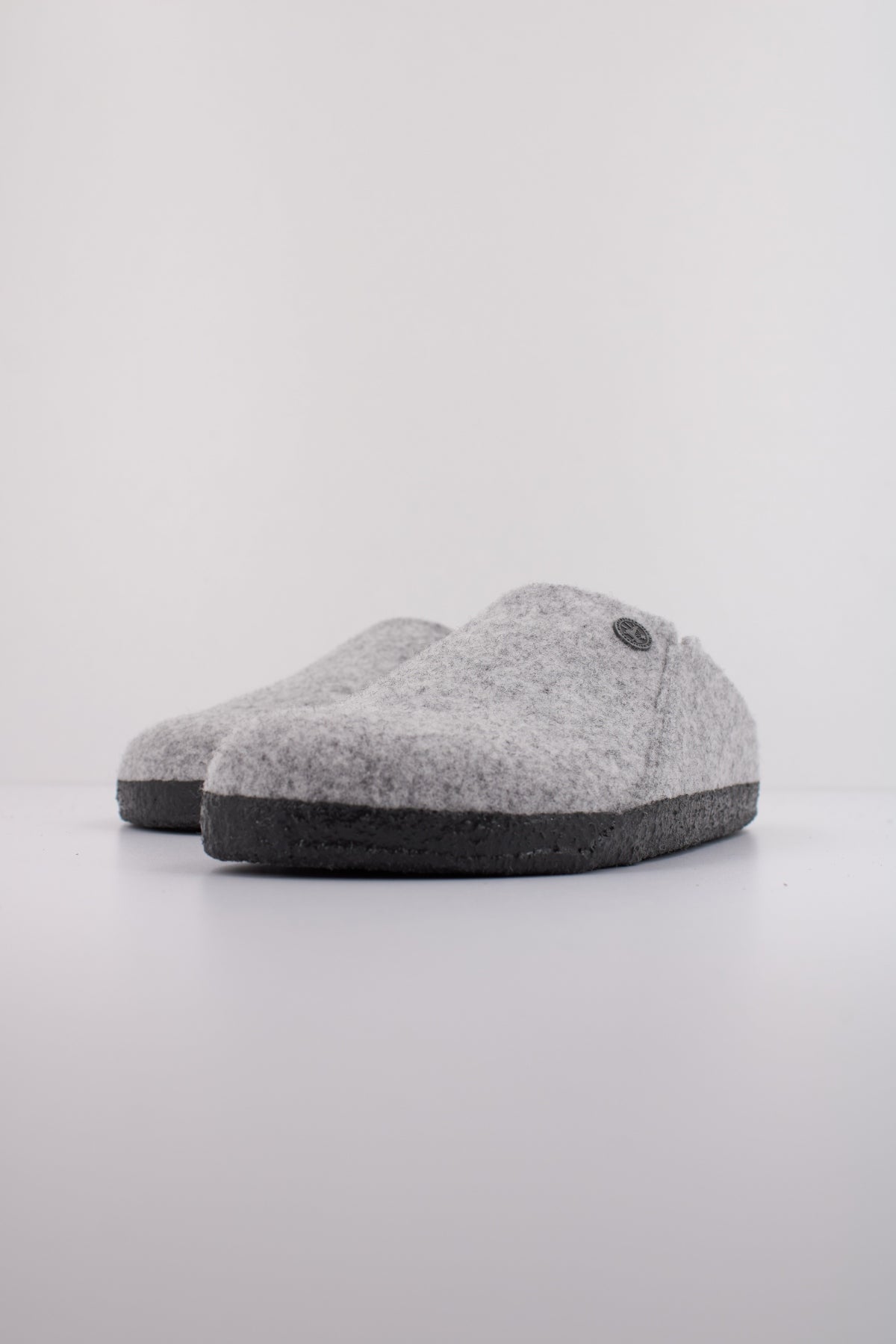 BIRKENSTOCK ZERMATT RIVET en color GRIS  (2)