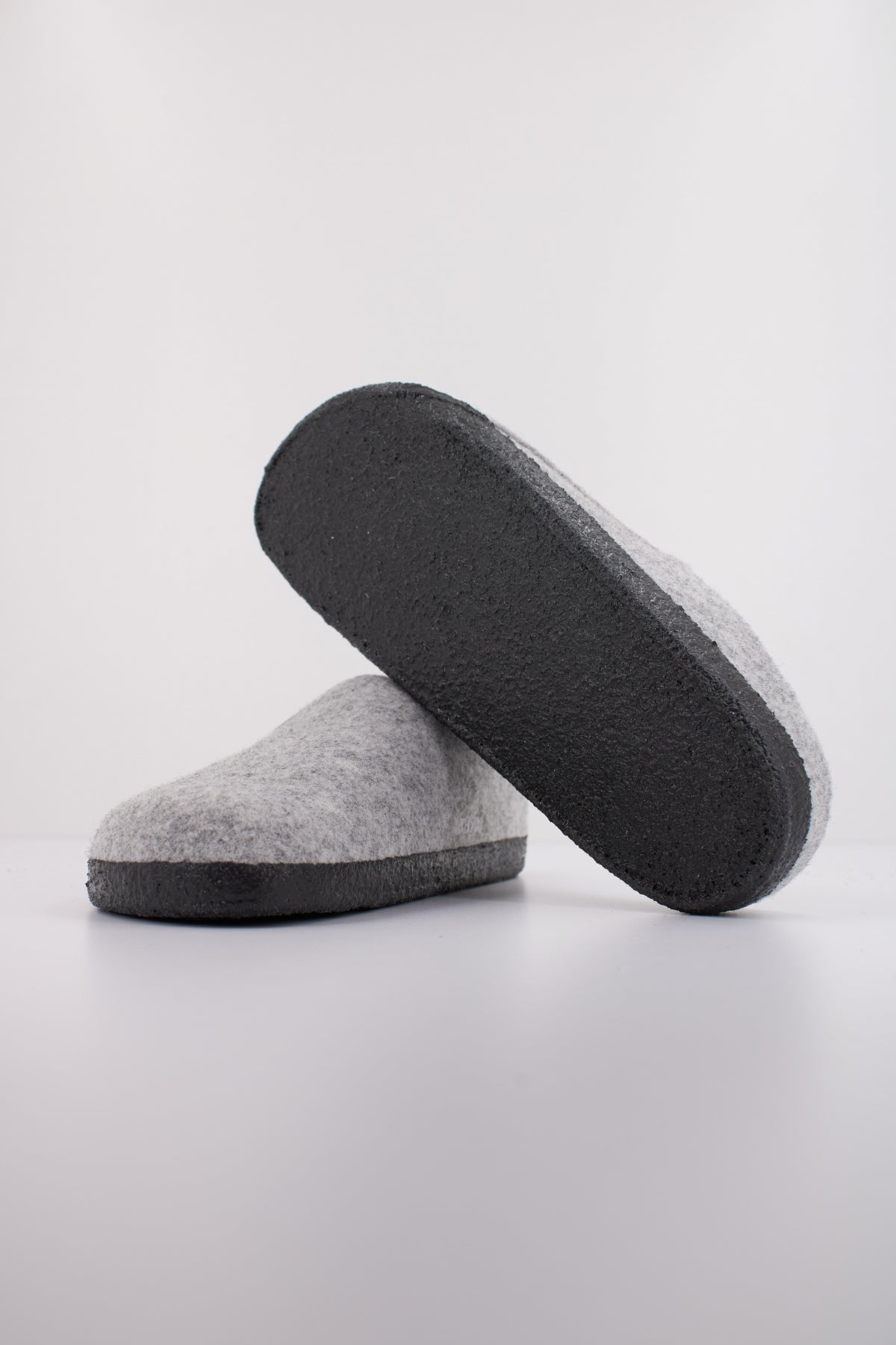 BIRKENSTOCK ZERMATT RIVET en color GRIS  (5)