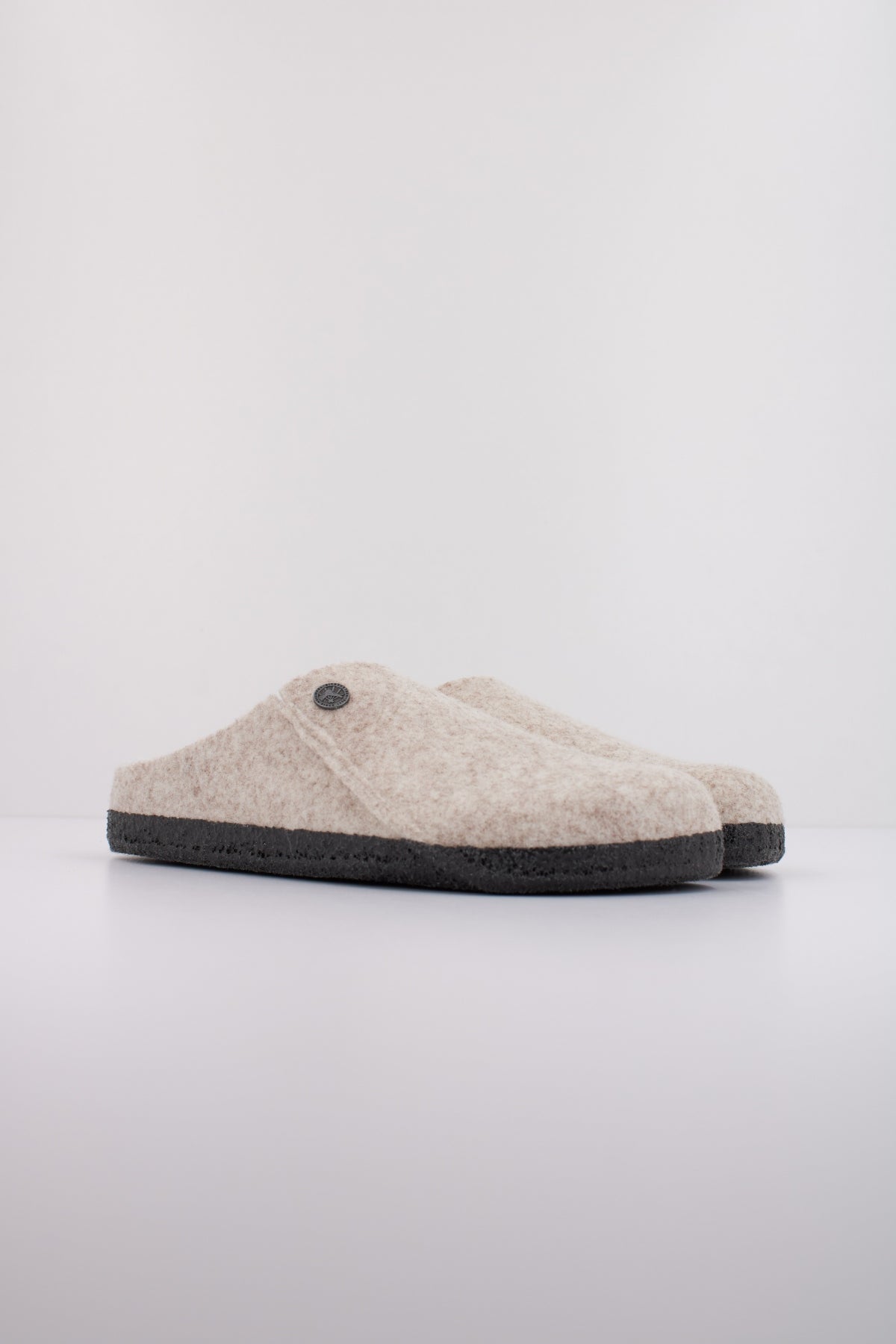 BIRKENSTOCK ZERMATT RIVET en color BEIS  (2)