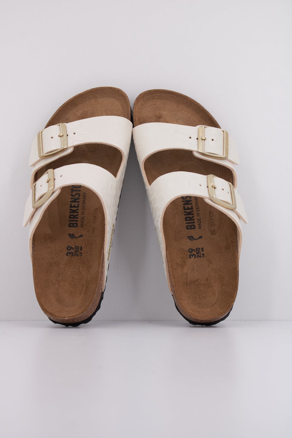 BIRKENSTOCK ARIZONA BS en color BEIS  (3)