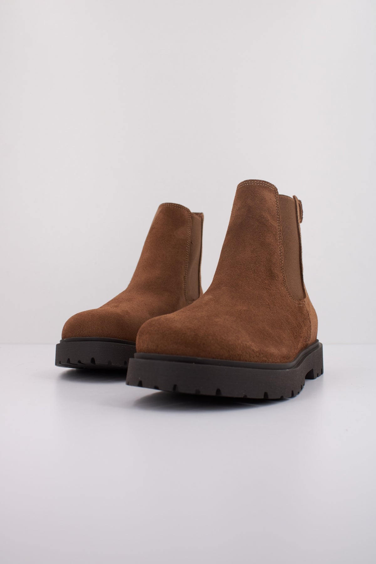 BIRKENSTOCK HIGHWOOD SLIP ON MID en color MARRON  (2)