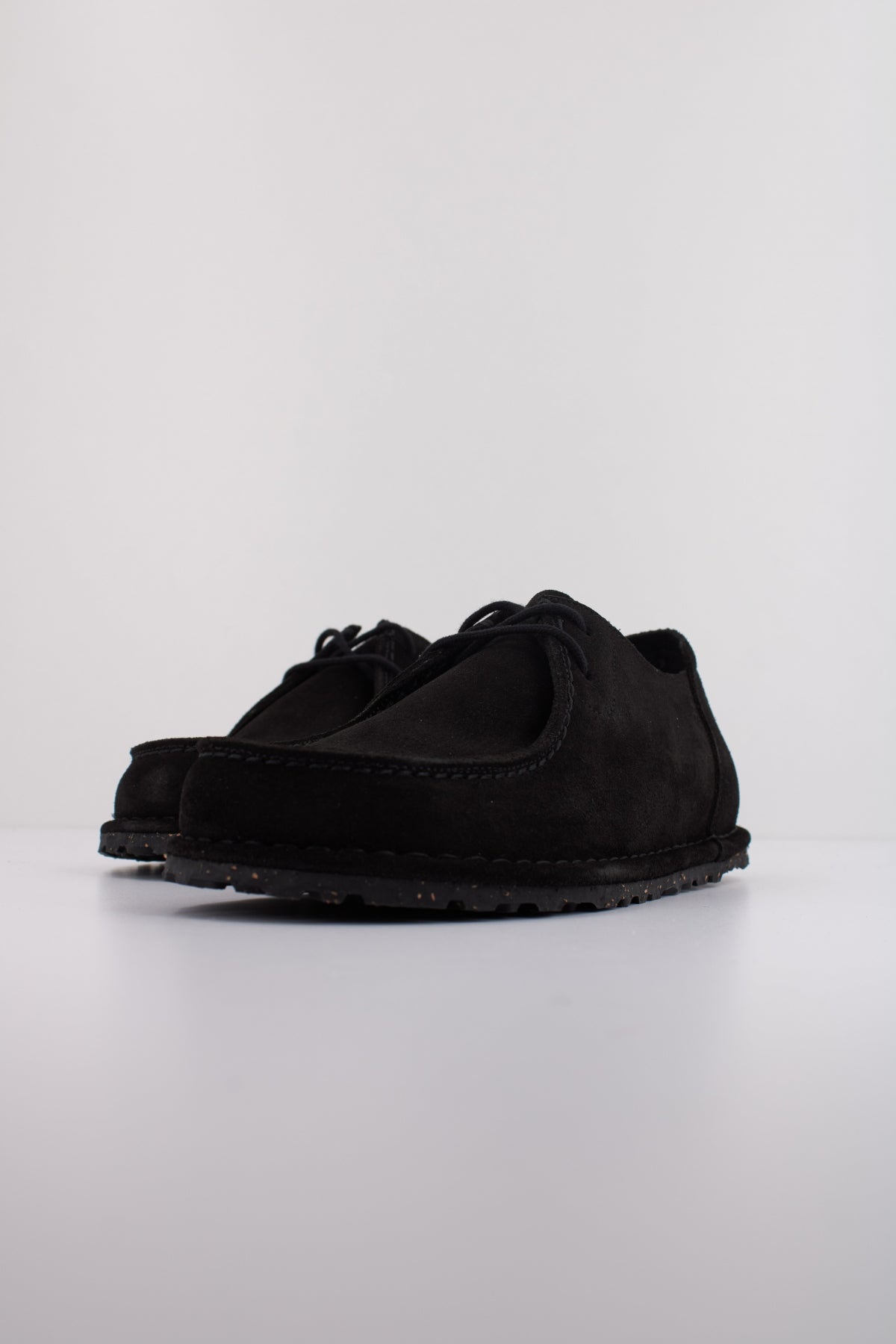 BIRKENSTOCK UTTI LACE en color NEGRO  (2)
