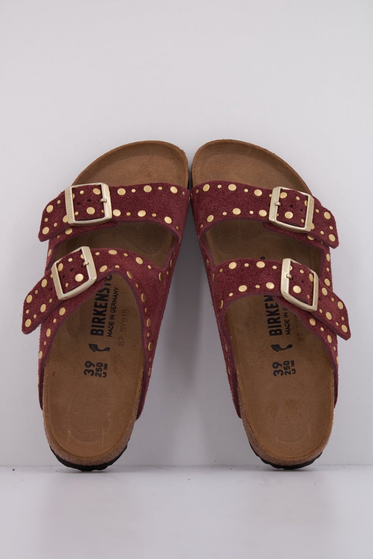 BIRKENSTOCK ARIZONA RIVET en color BURDEOS  (3)
