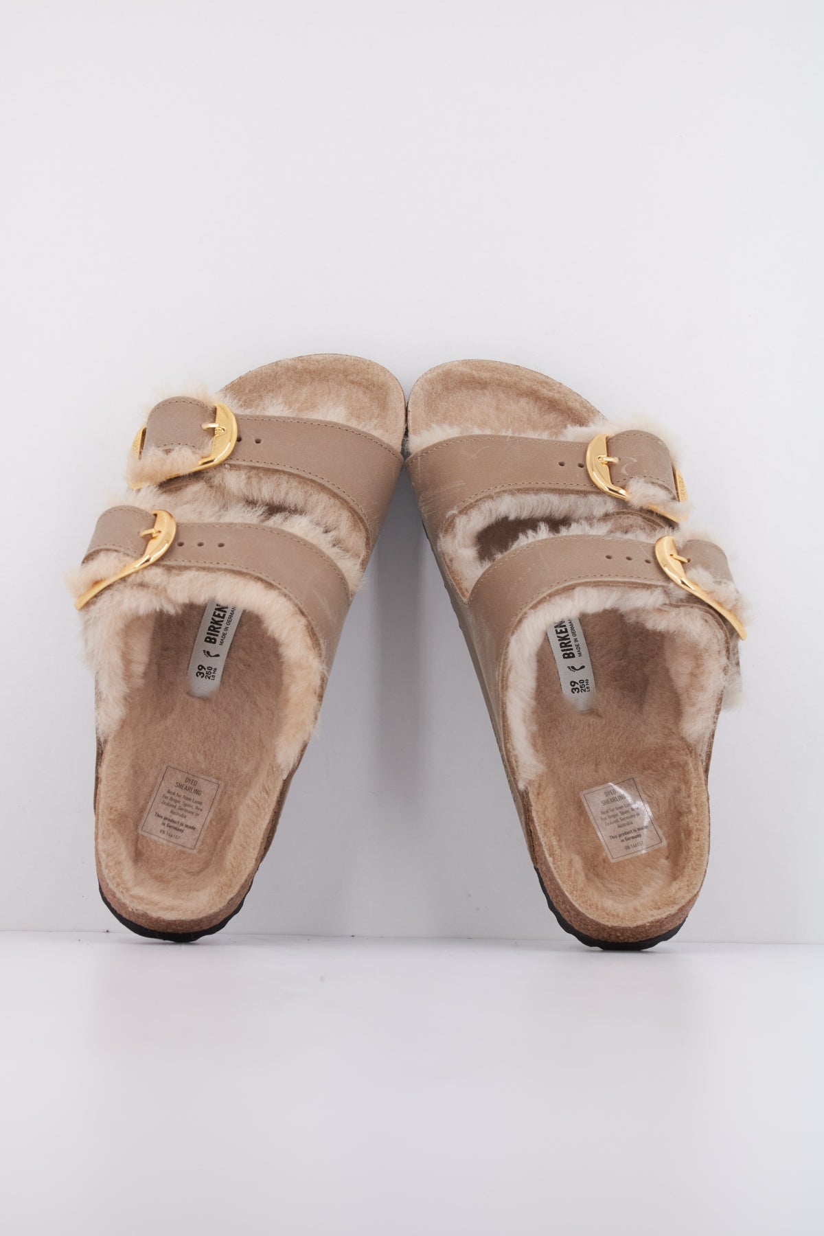 BIRKENSTOCK  ARIZONA  en color BEIS  (3)