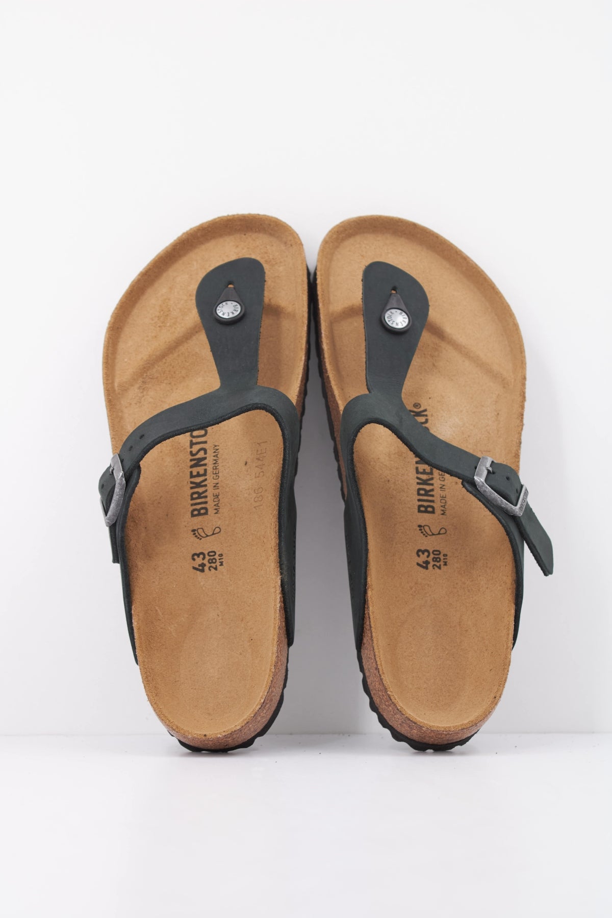 BIRKENSTOCK GIZEH NATURAL LEATHER OILE en color NEGRO  (3)