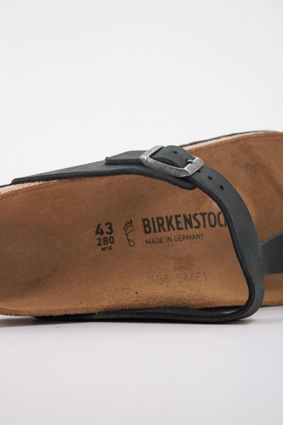 BIRKENSTOCK GIZEH NATURAL LEATHER OILE en color NEGRO  (5)