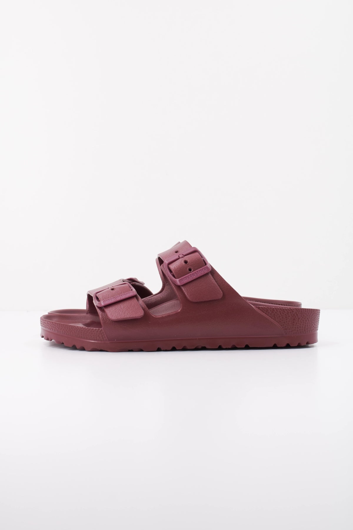 BIRKENSTOCK ARIZONA ESSENTIALS EVA en color BURDEOS  (1)