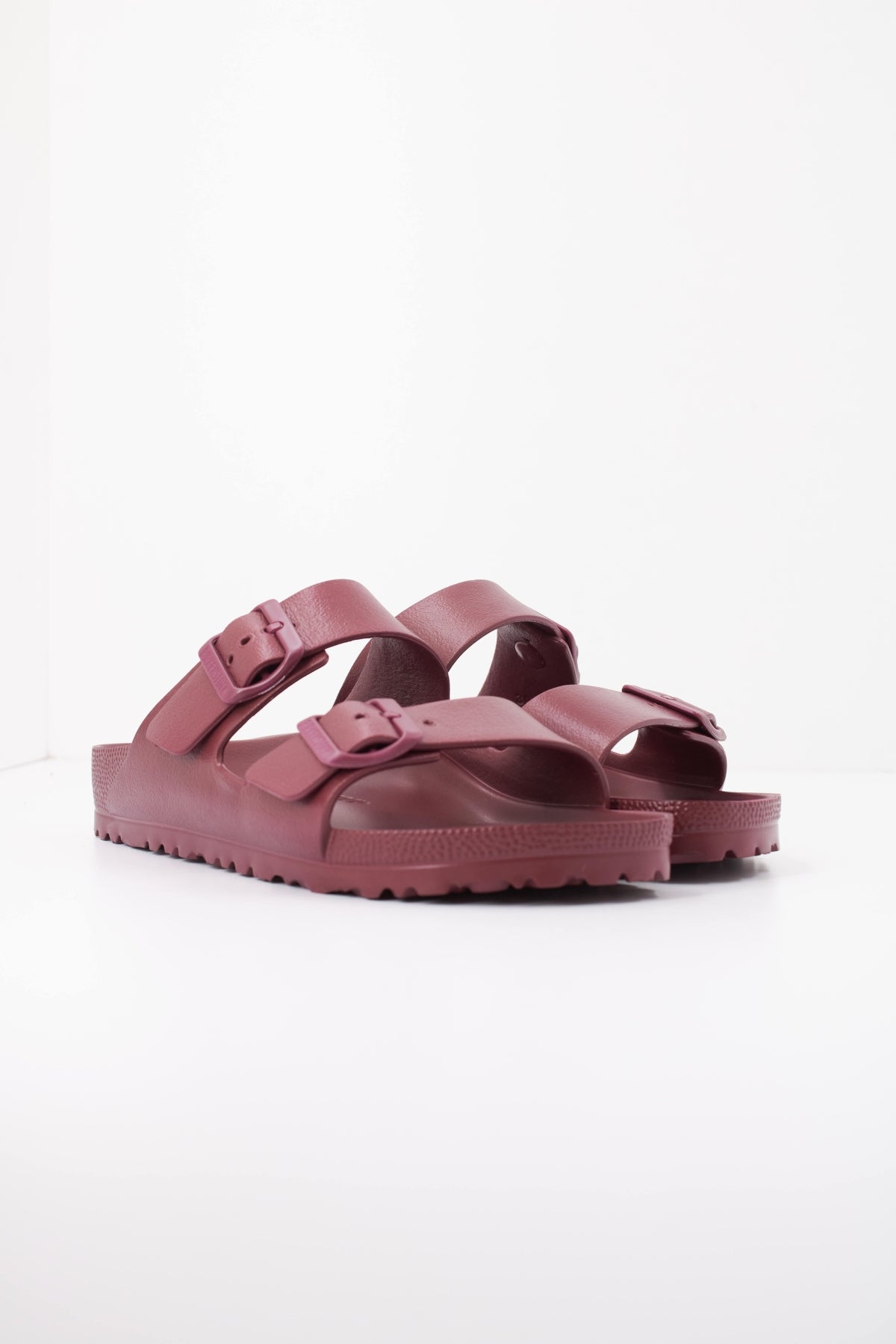 BIRKENSTOCK ARIZONA ESSENTIALS EVA en color BURDEOS  (2)