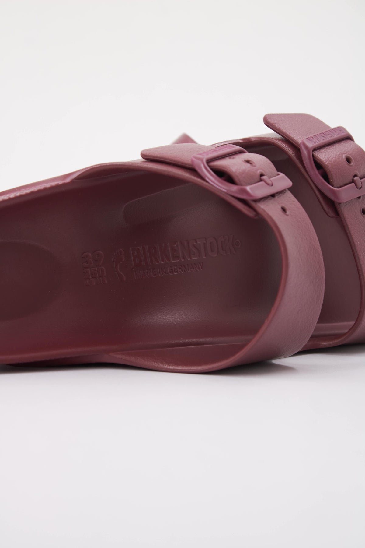 BIRKENSTOCK ARIZONA ESSENTIALS EVA en color BURDEOS  (5)