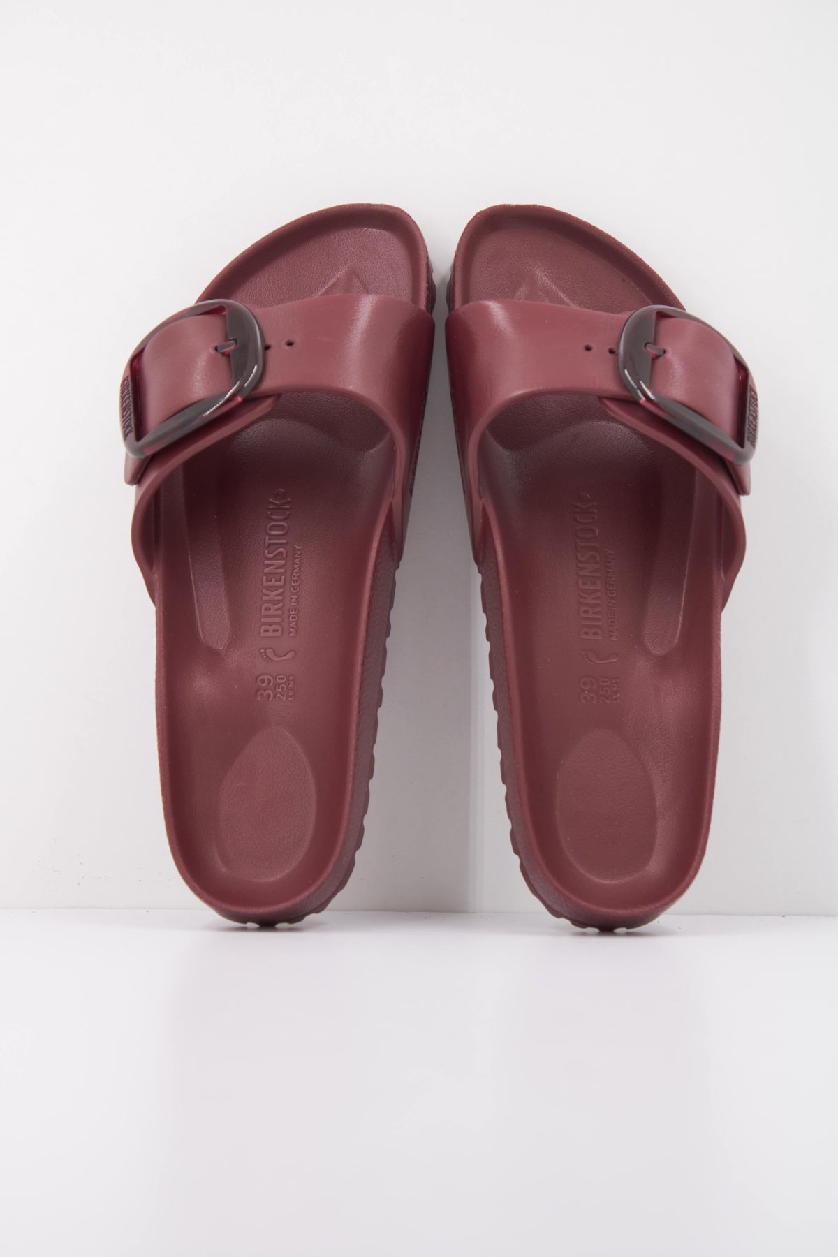 BIRKENSTOCK BI  en color BURDEOS  (3)