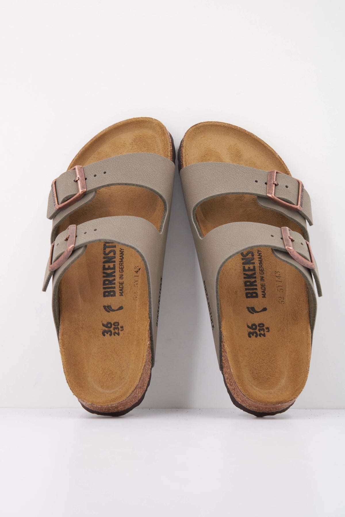 BIRKENSTOCK ARIZONA BF en color MARRON  (3)