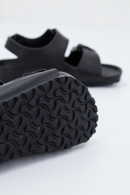 BIRKENSTOCK  en color NEGRO  (4)