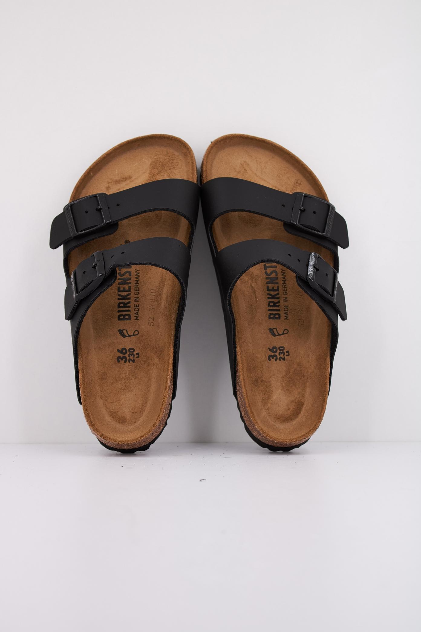 BIRKENSTOCK ARIZONA en color NEGRO  (3)