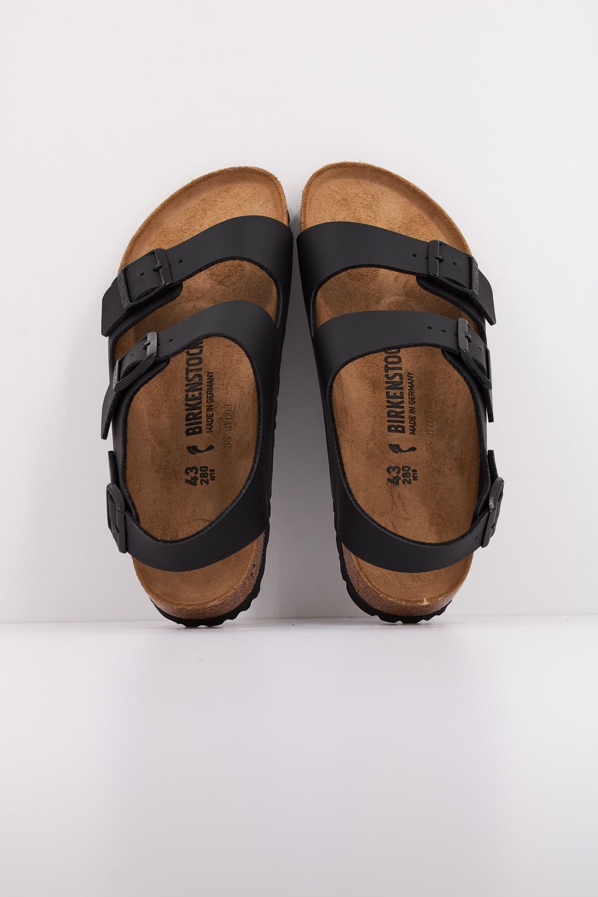 BIRKENSTOCK MILANO BF en color NEGRO  (3)
