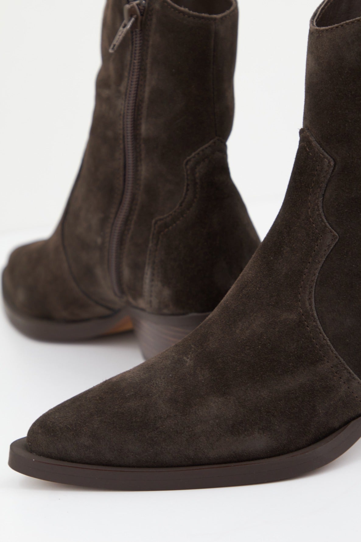 ALPE  WESTERN  en color MARRON  (4)
