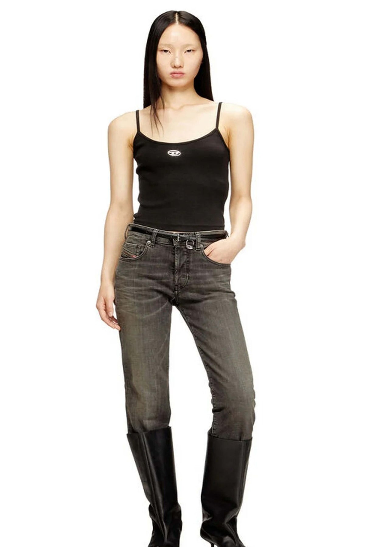 DIESEL  JMBA T HUPY OD  en color NEGRO  (1)