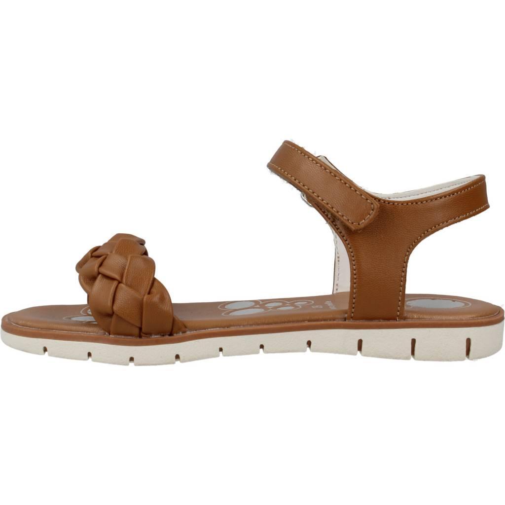 CHICCO CAMELIA en color MARRON CLARO  (2)