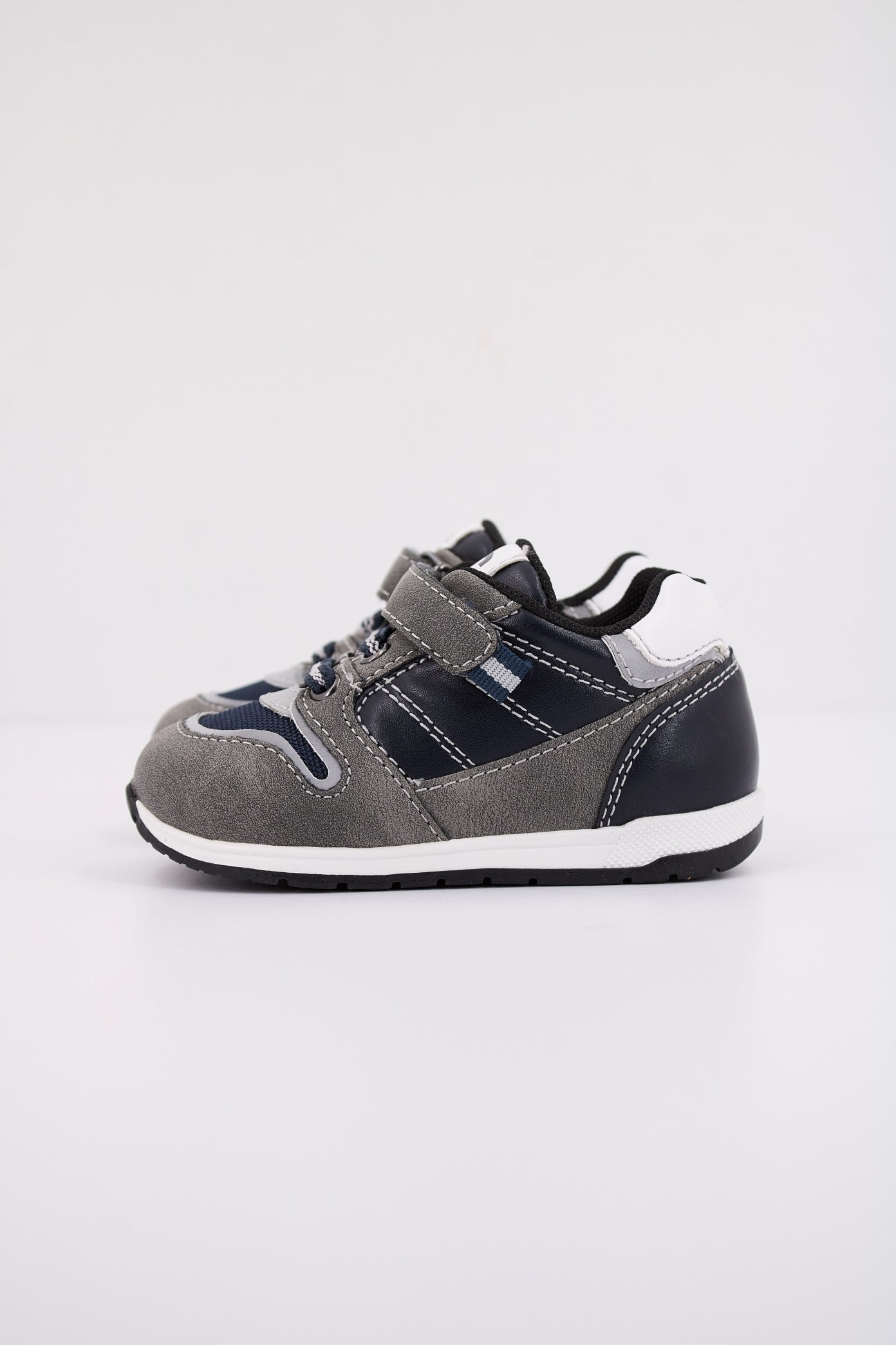 CHICCO OTA BAJA GANTIX en color GRIS  (1)
