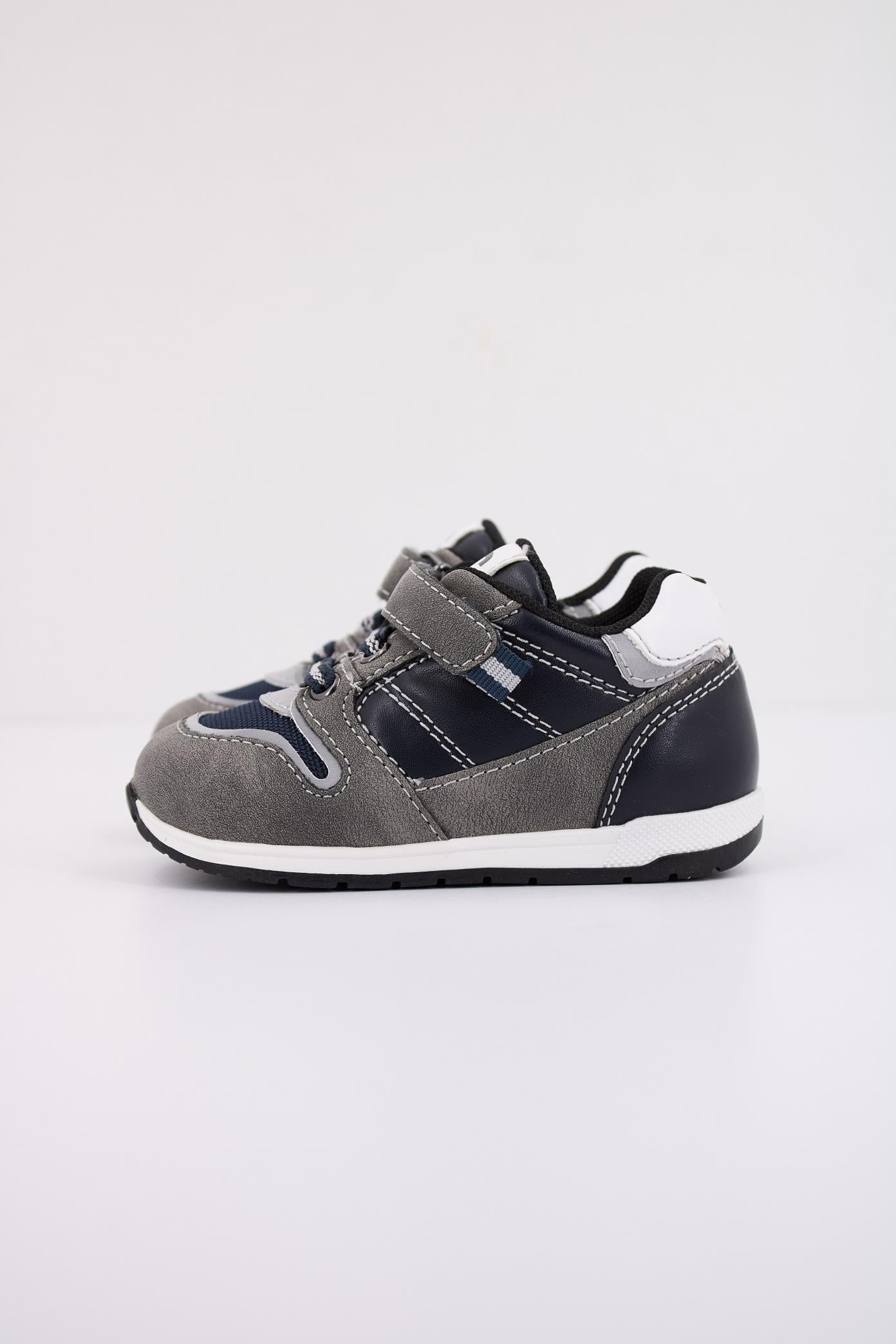 CHICCO OTA BAJA GANTIX en color GRIS  (1)