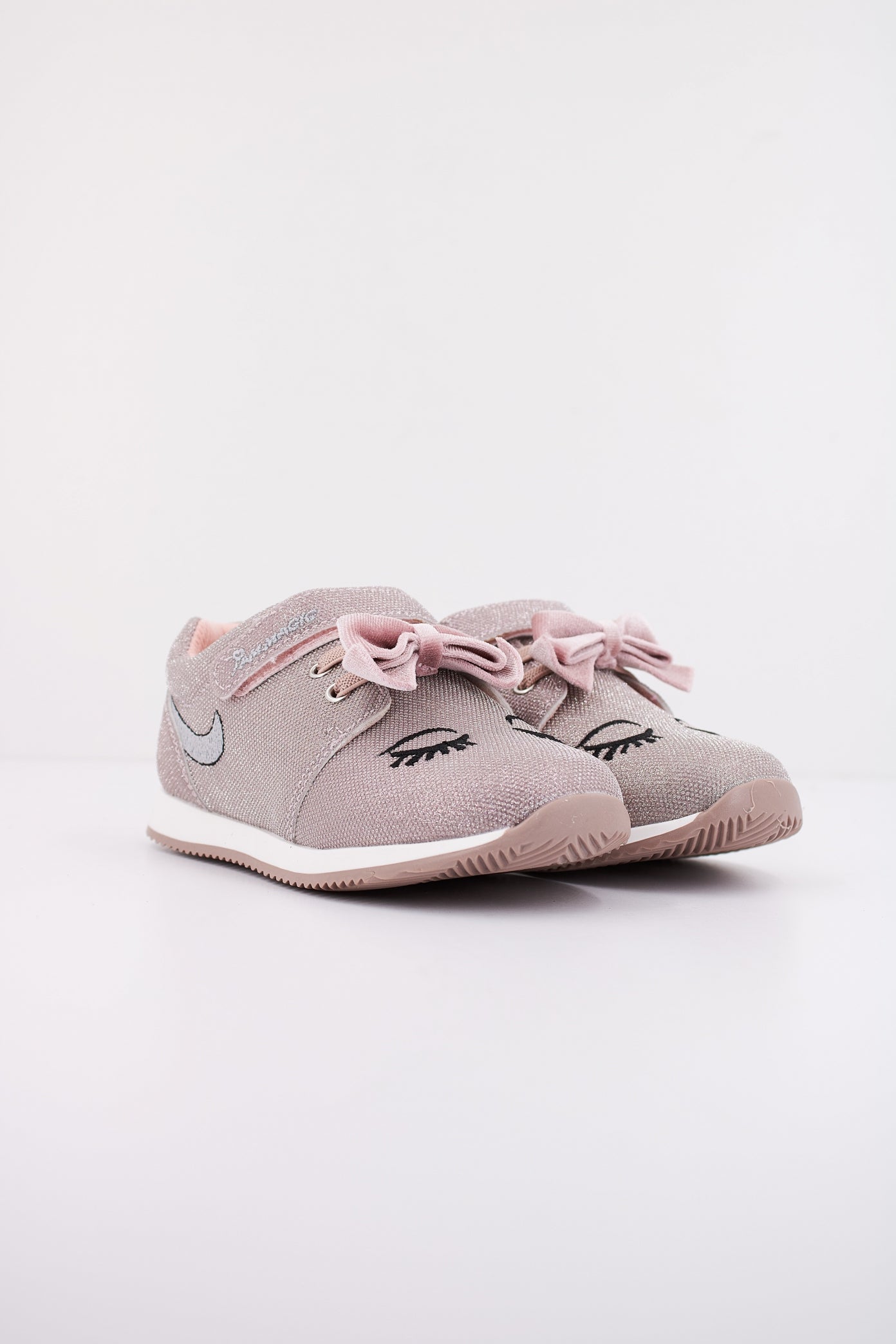 CHICCO FIONNERY en color ROSA  (3)