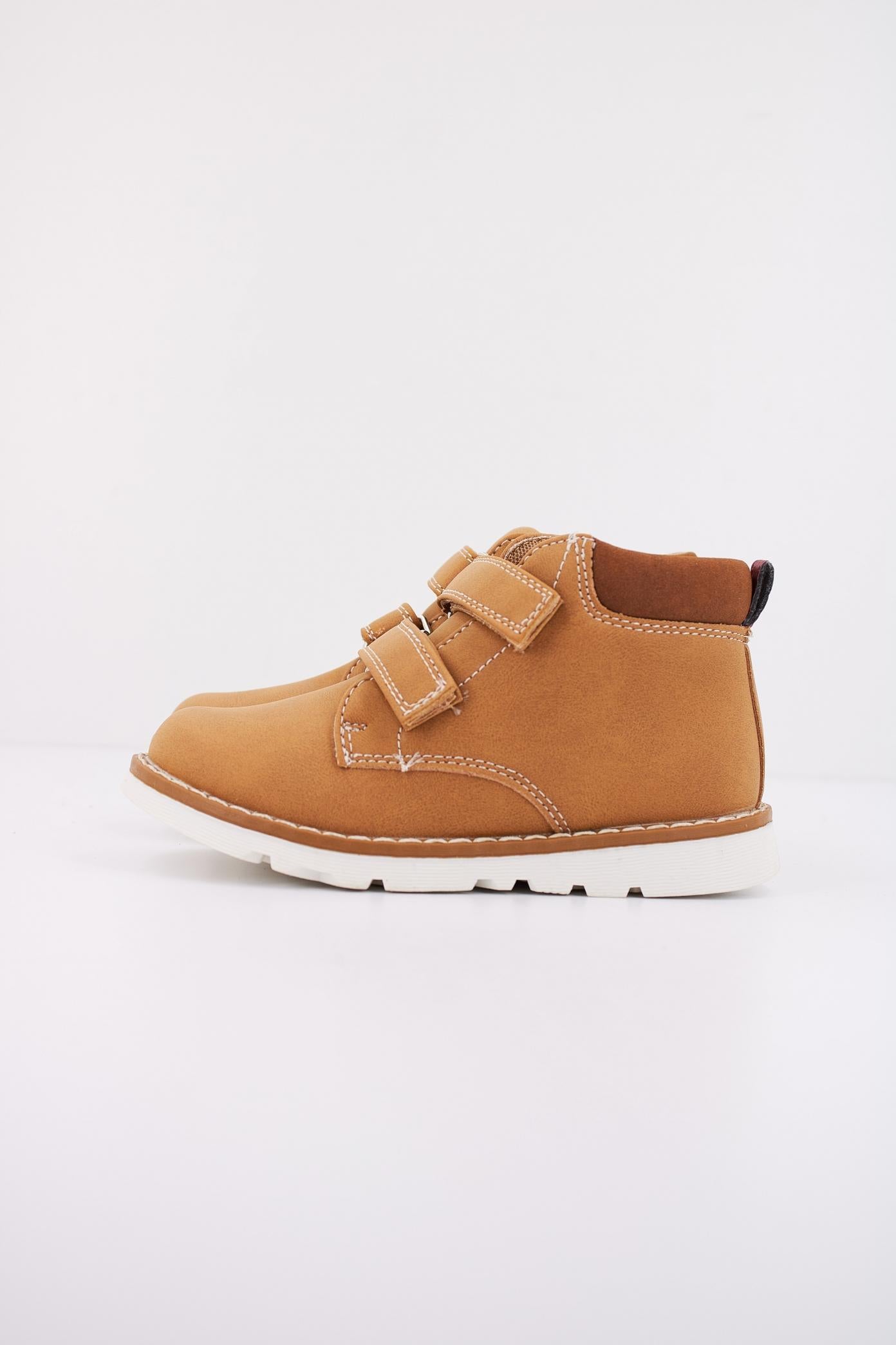 CHICCO FABEL en color MARRON CLARO  (1)
