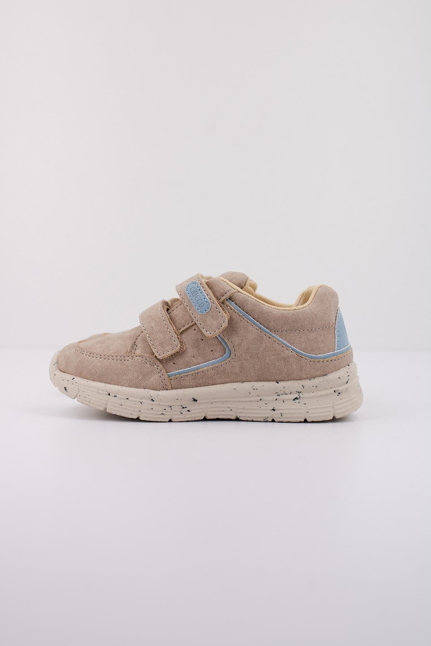 CHICCO CASTER en color BEIS  (1)