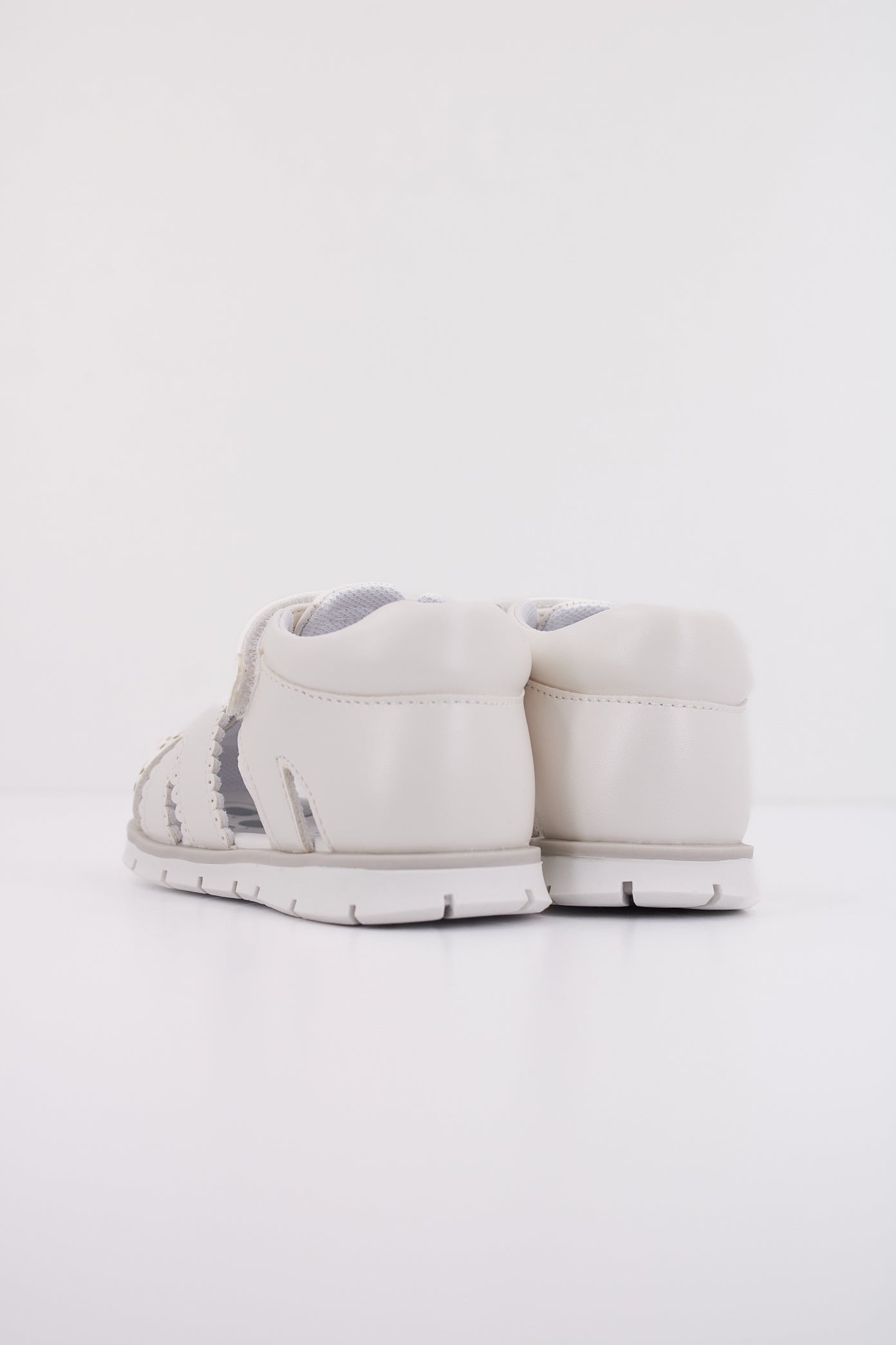 CHICCO FRISY en color BLANCO  (4)