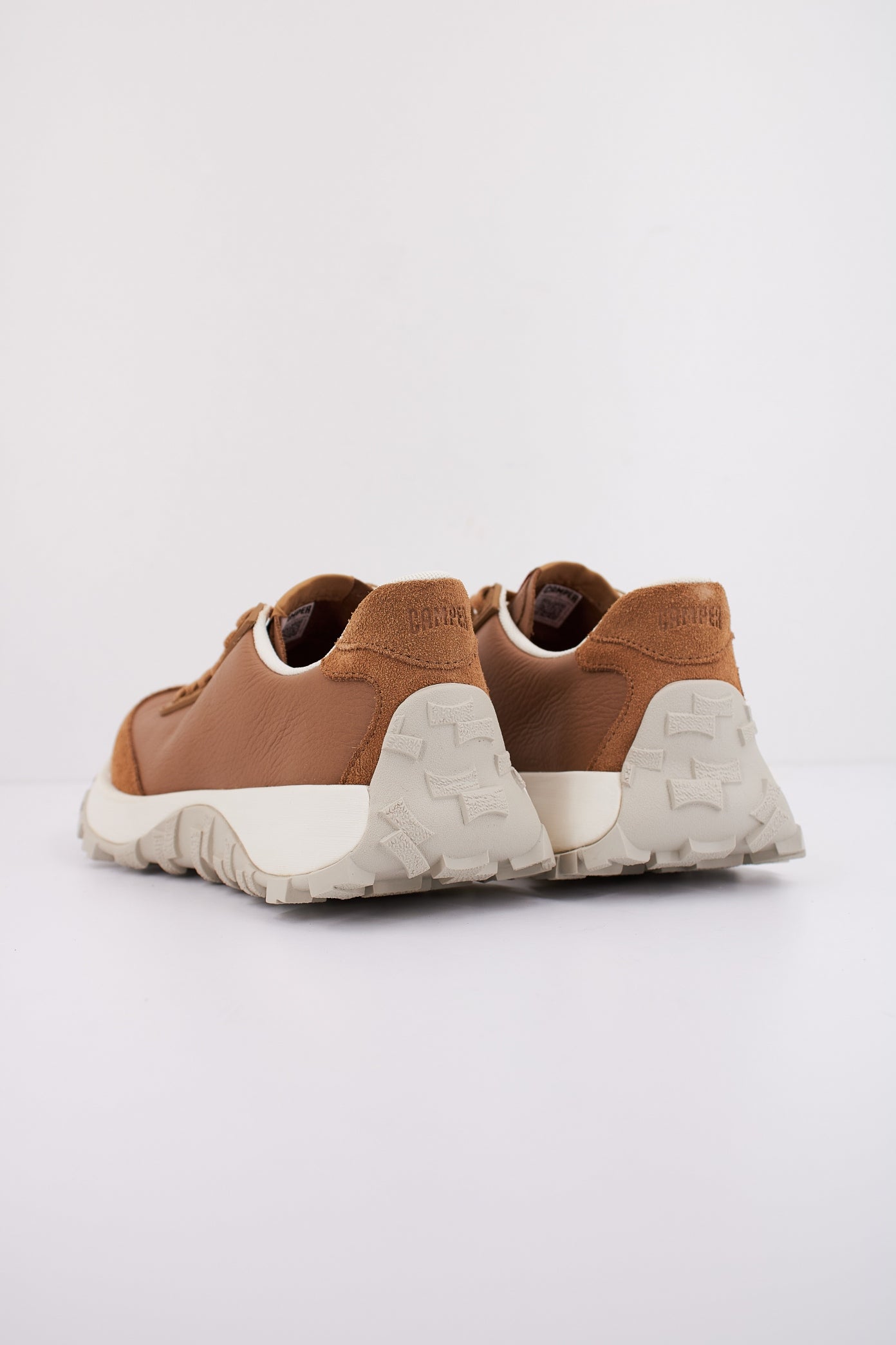 CAMPER DRIFT TRAIL en color MARRON CLARO  (4)