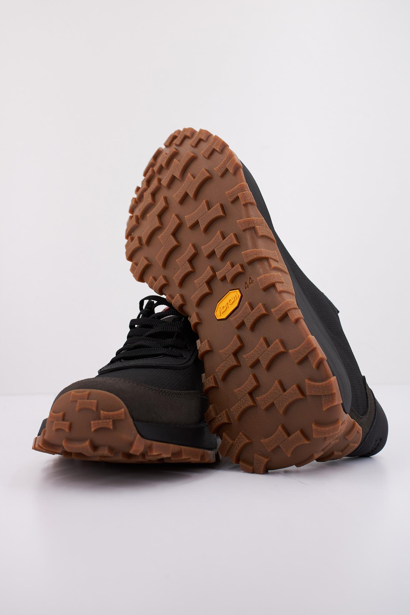 CAMPER DRIFT TRAIL en color NEGRO  (5)