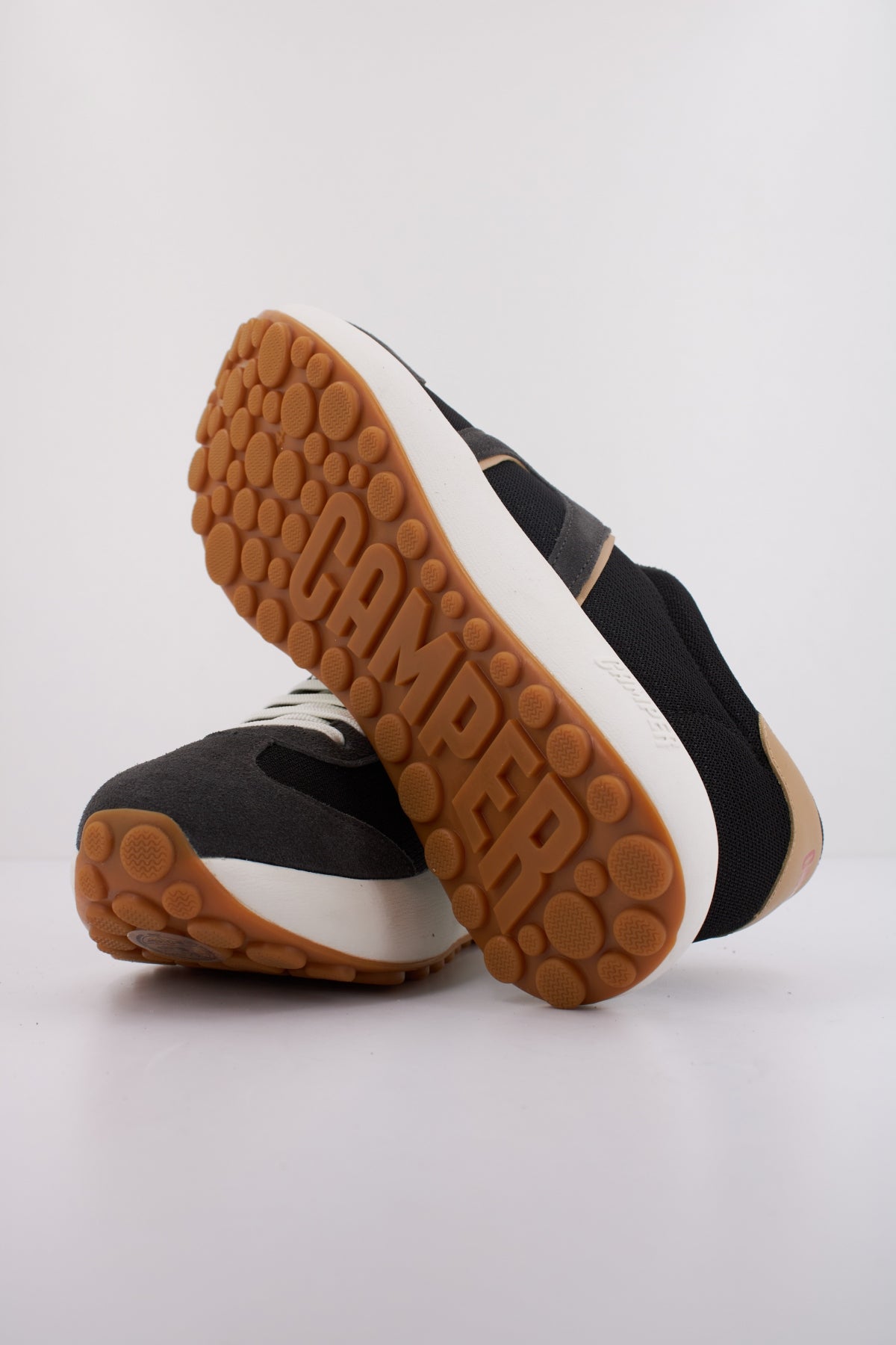 CAMPER PELOTAS ATHENS en color NEGRO  (5)