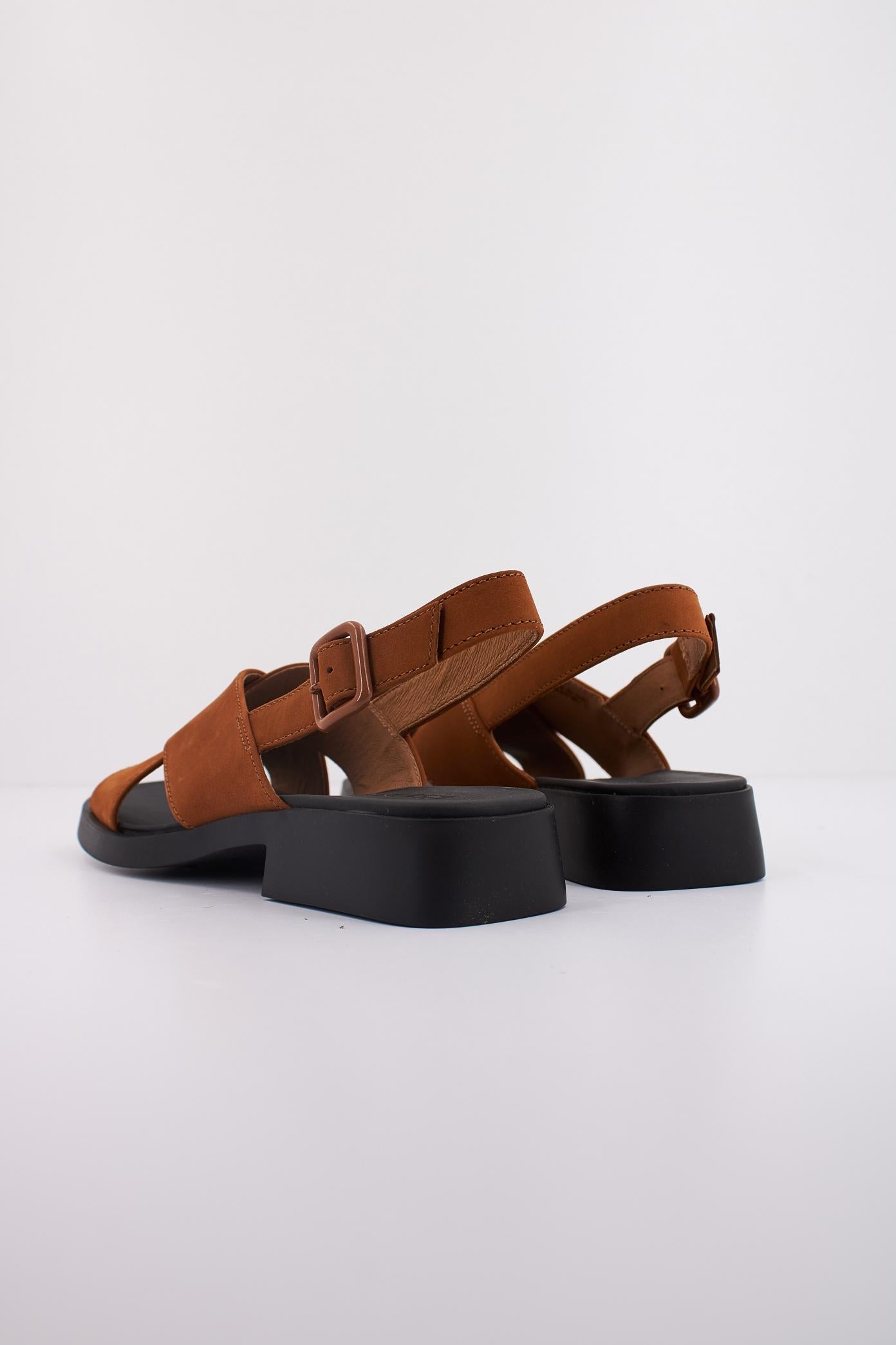 CAMPER  DANA en color MARRON  (4)