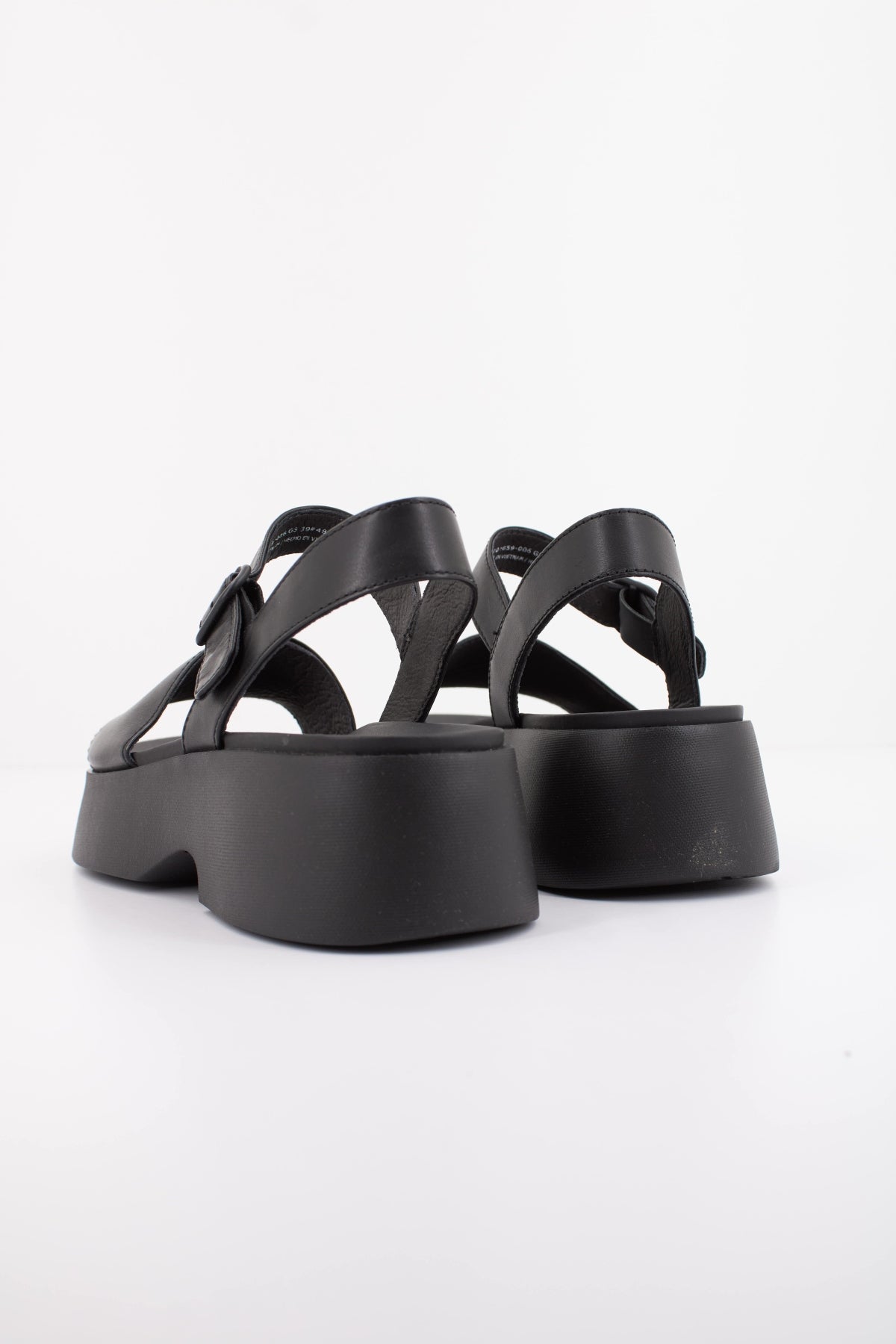 CAMPER  TASHA en color NEGRO  (4)