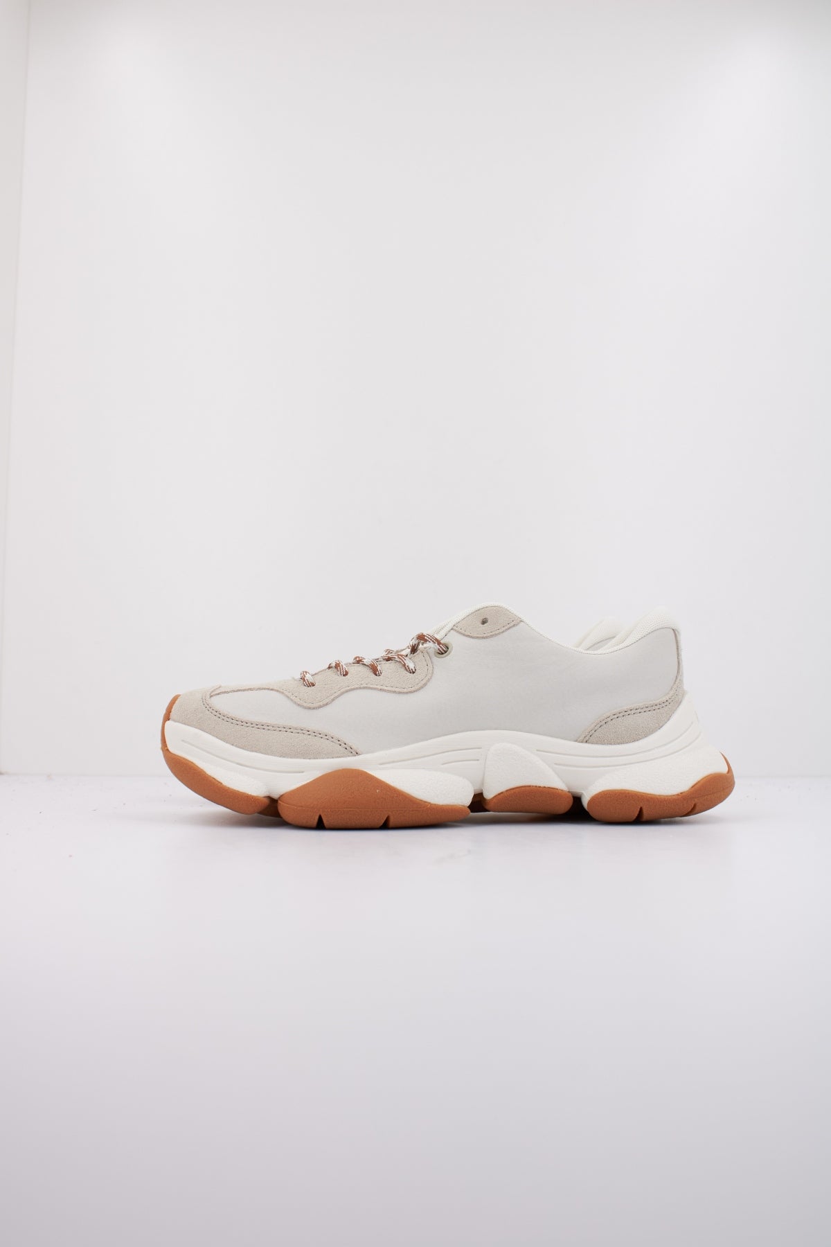 CAMPER  KARST en color BLANCO  (1)