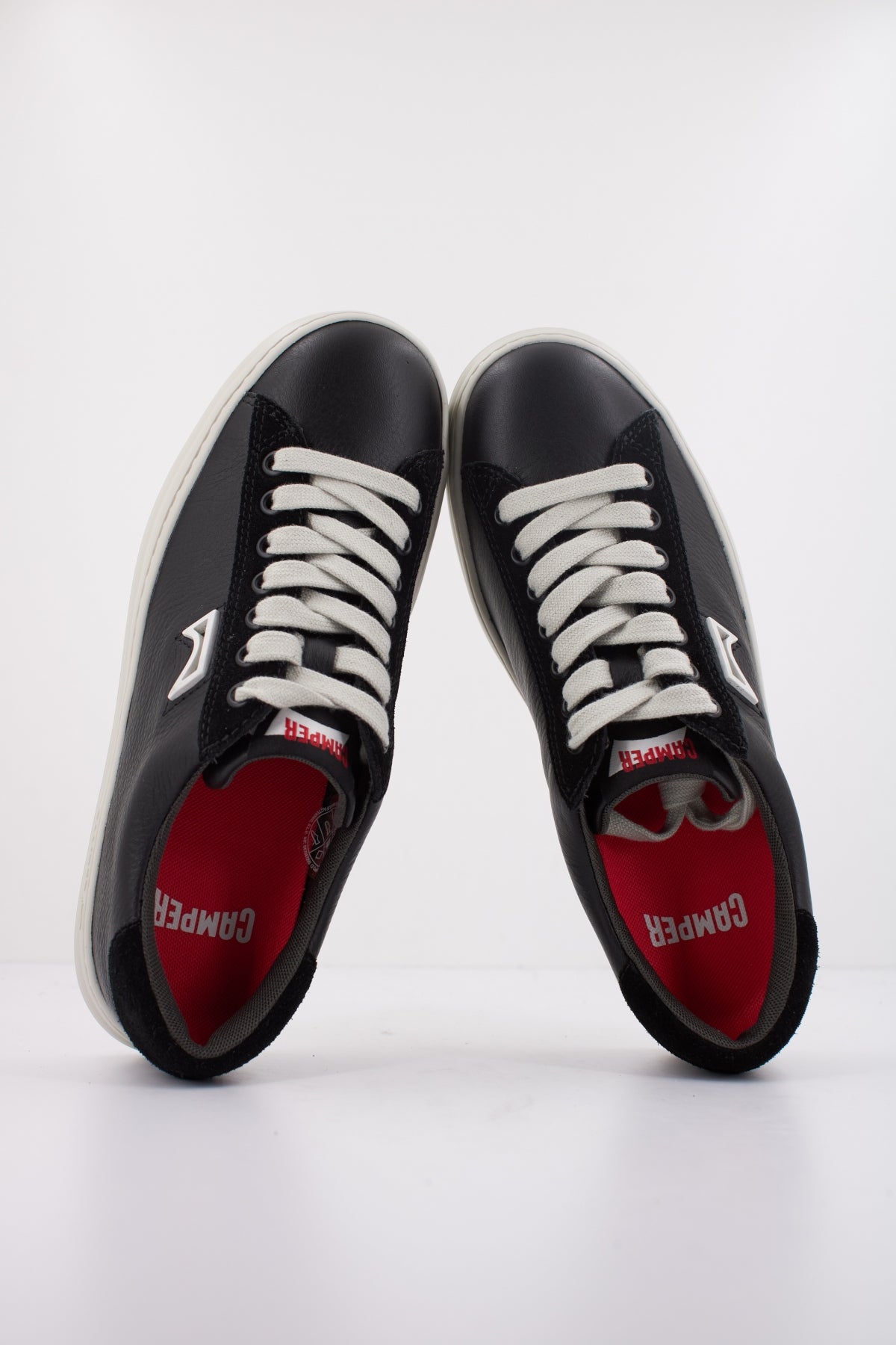 CAMPER RUNNER en color NEGRO  (3)