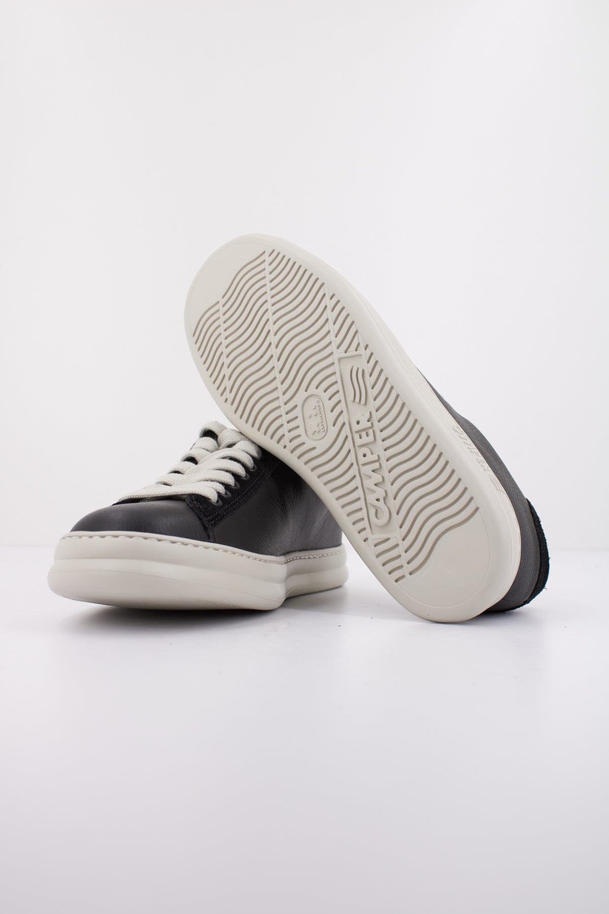 CAMPER RUNNER en color NEGRO  (5)