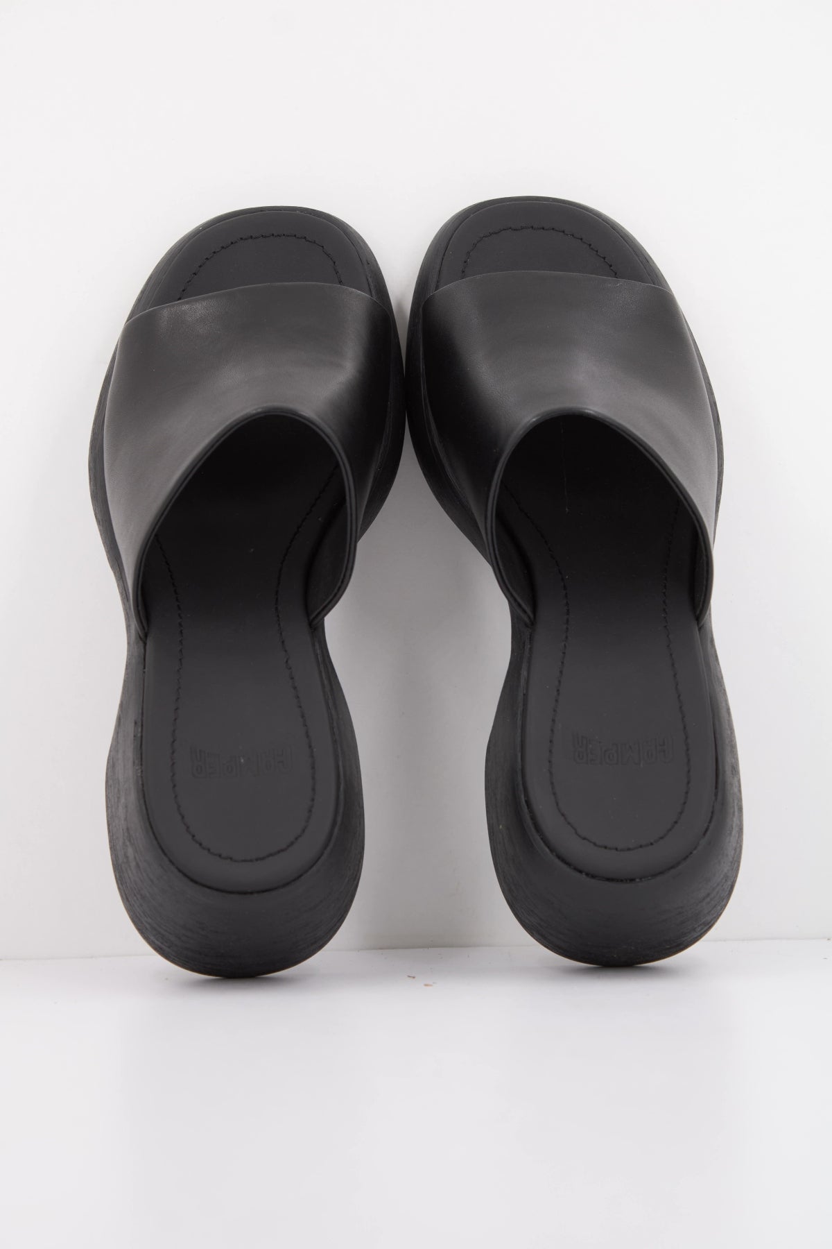 CAMPER ULTRASOFT THELMASAND en color NEGRO  (3)