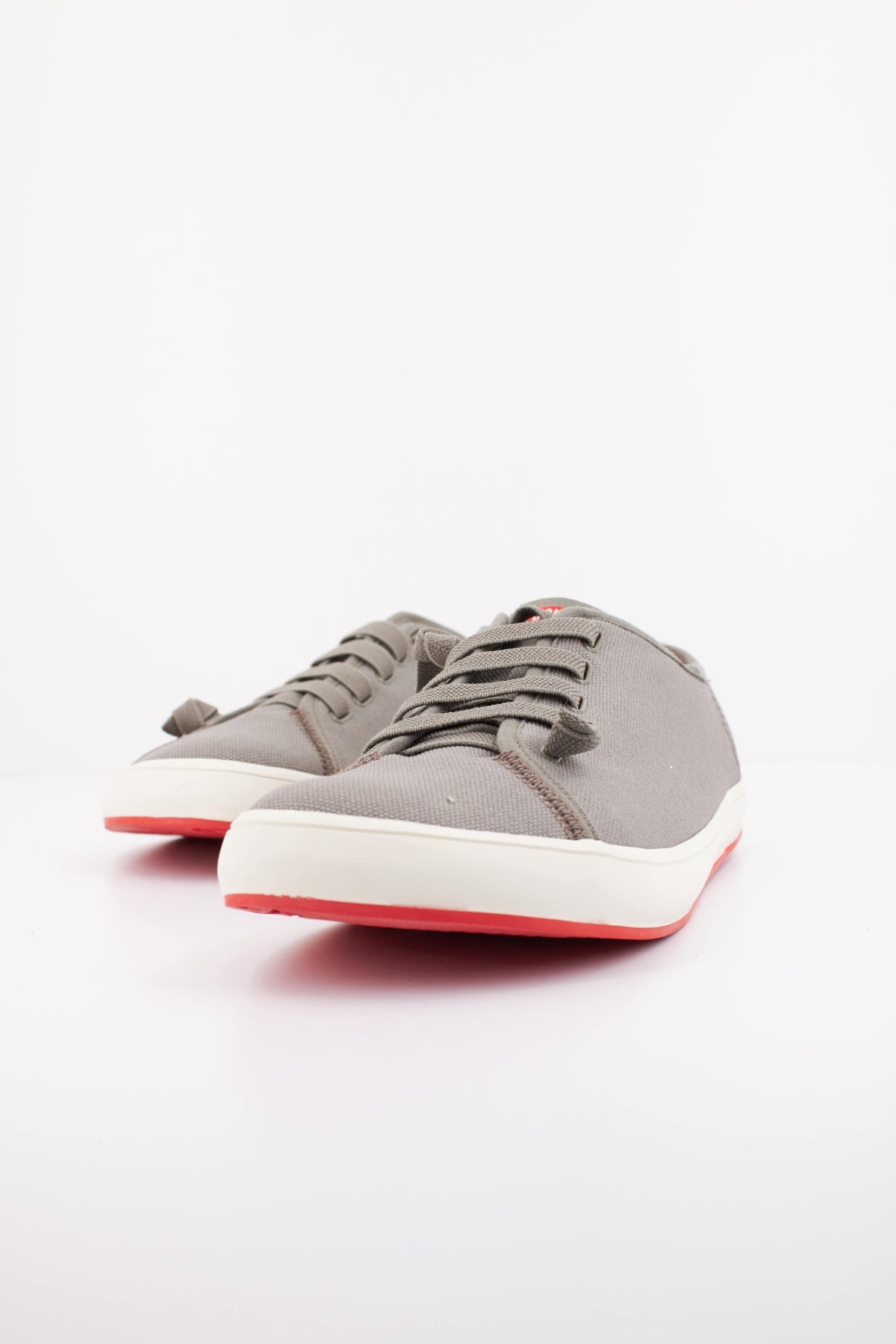 CAMPER PEU RAMBLA II en color GRIS  (2)