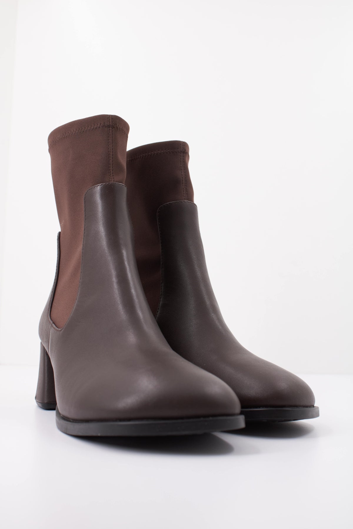 CAMPER ULTRAS en color MARRON  (2)