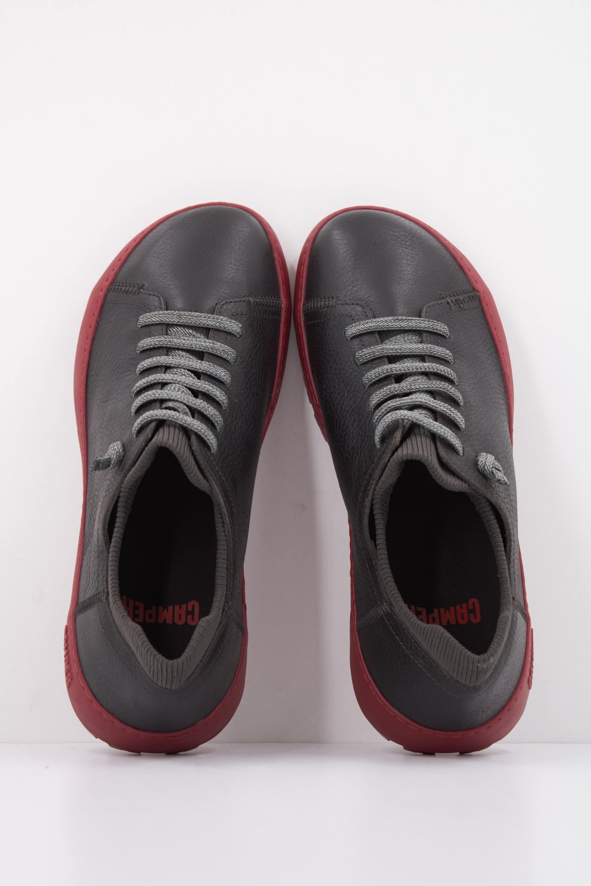 CAMPER HOWDY en color NEGRO  (3)