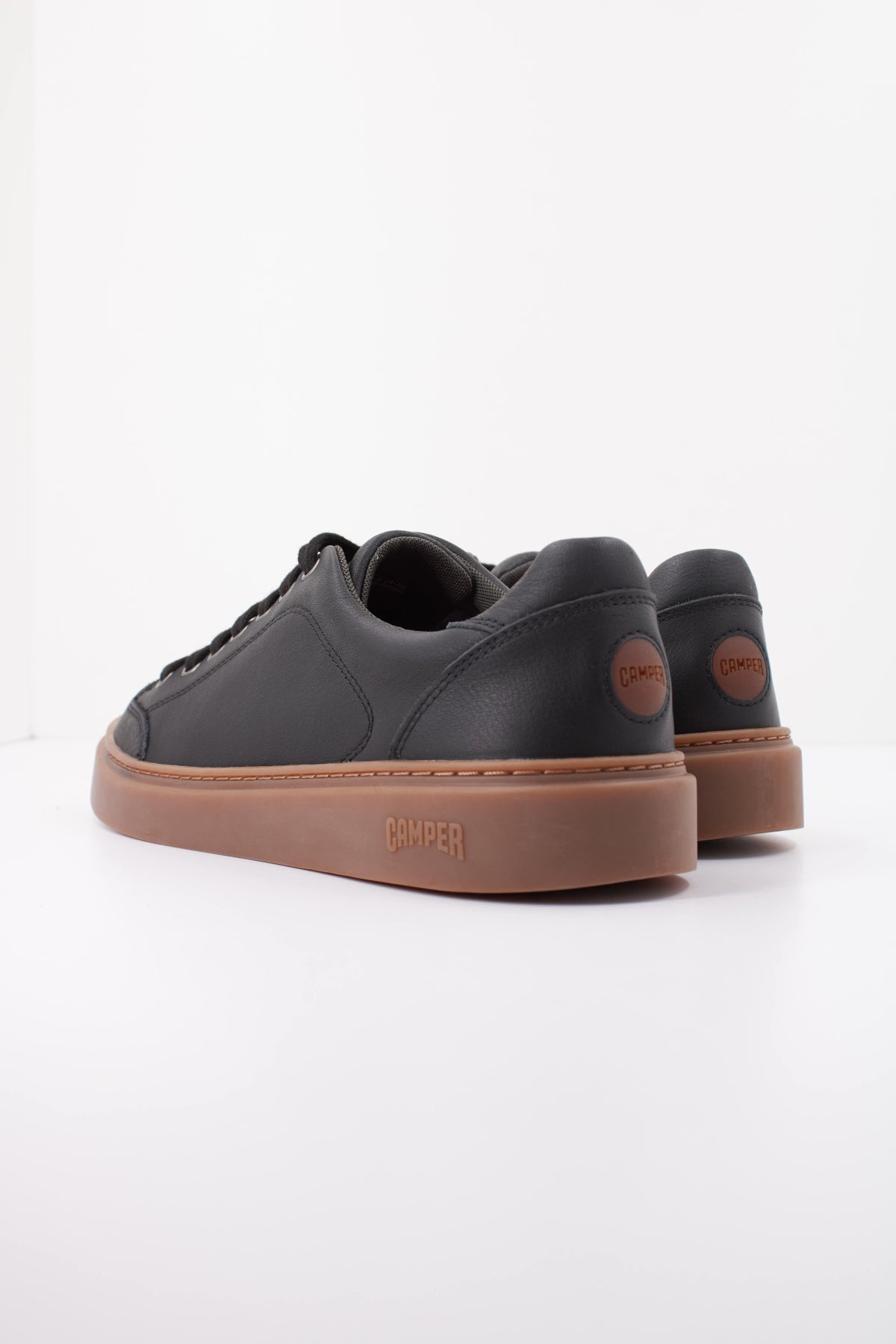 CAMPER SELLA en color NEGRO  (4)