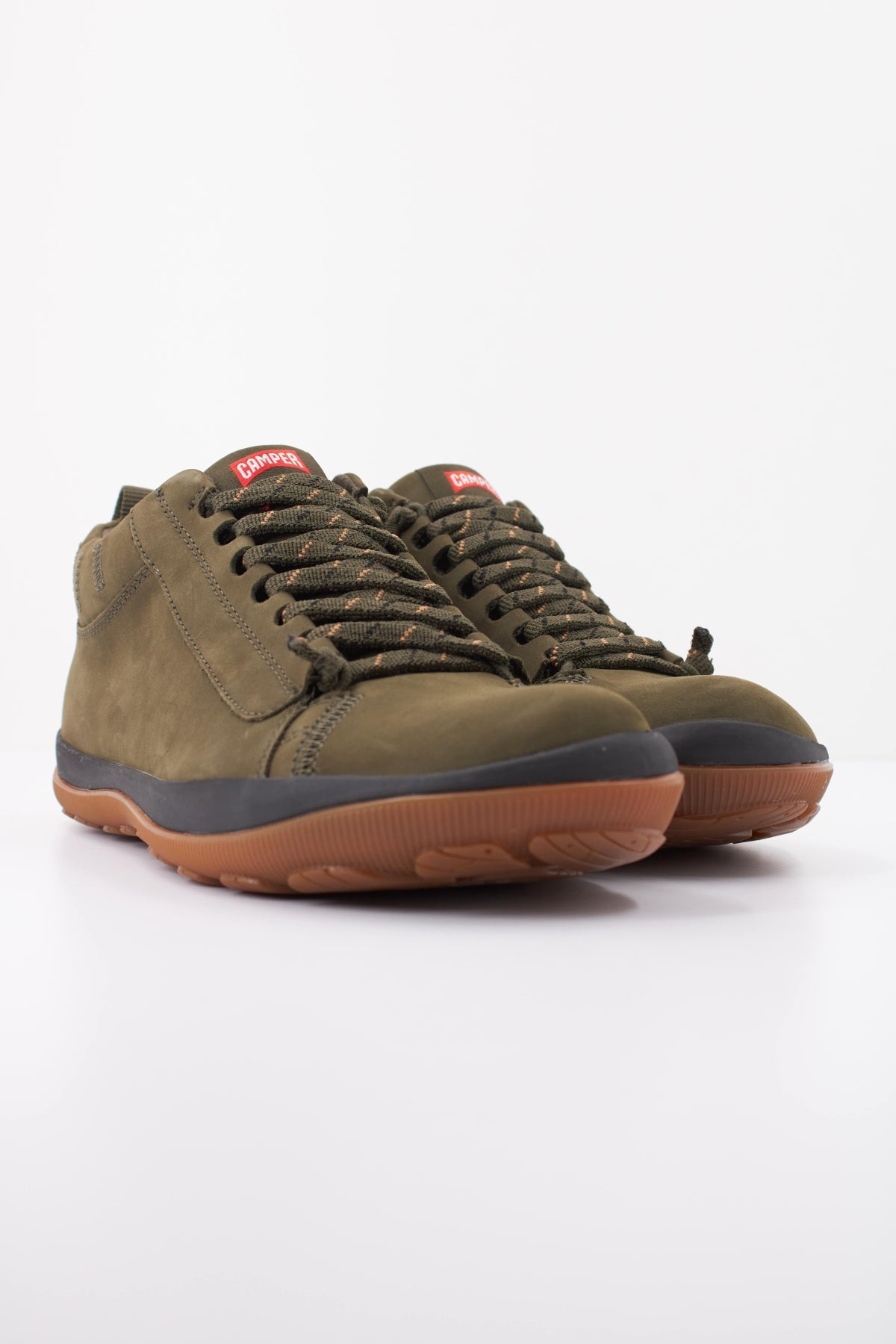 CAMPER TRAVELBUCK en color VERDE  (2)