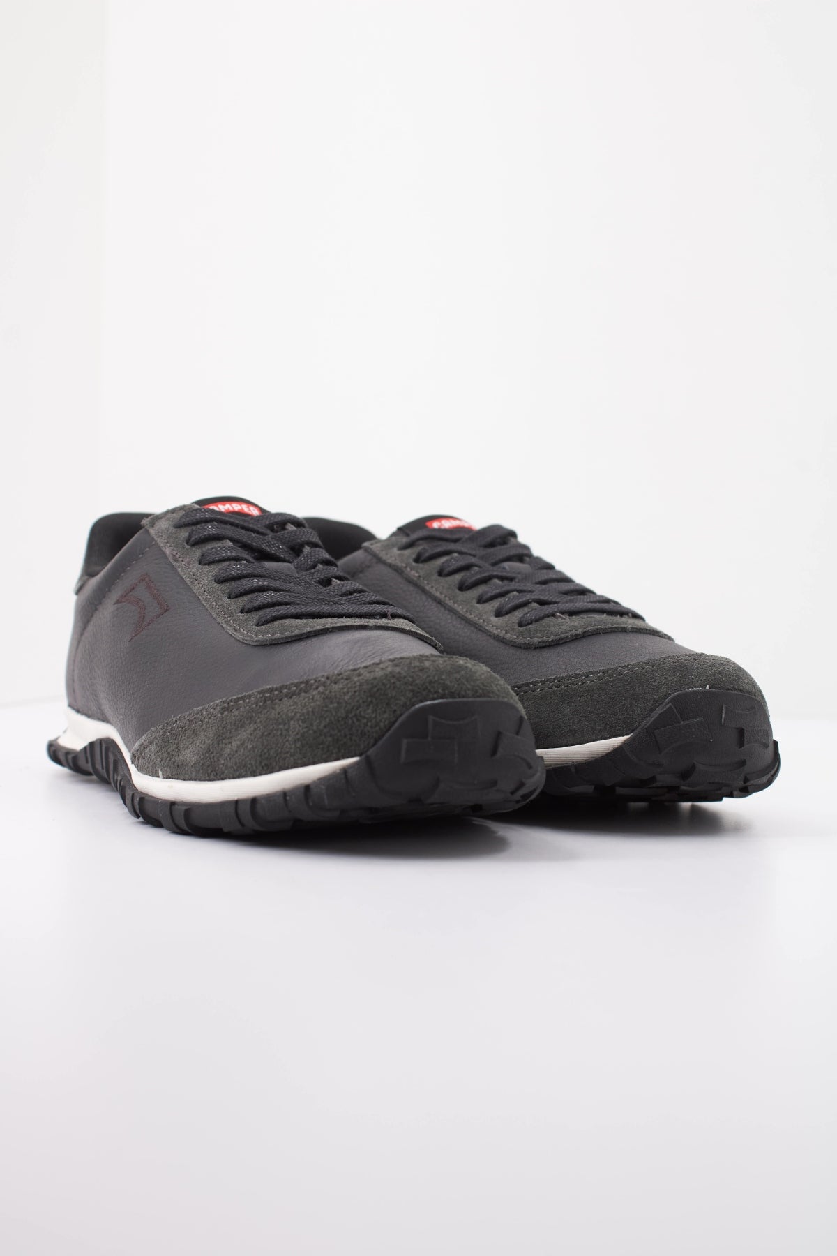 CAMPER RUG METEOR en color NEGRO  (2)