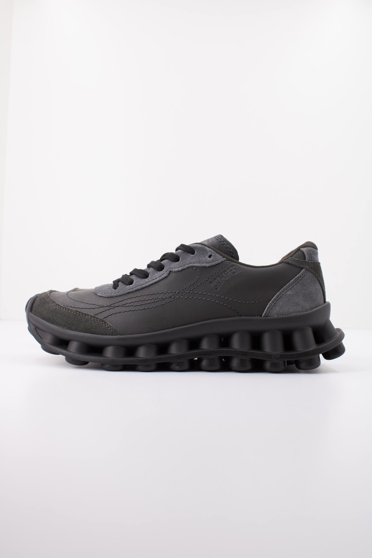 CAMPER RUG METEOR en color NEGRO  (1)