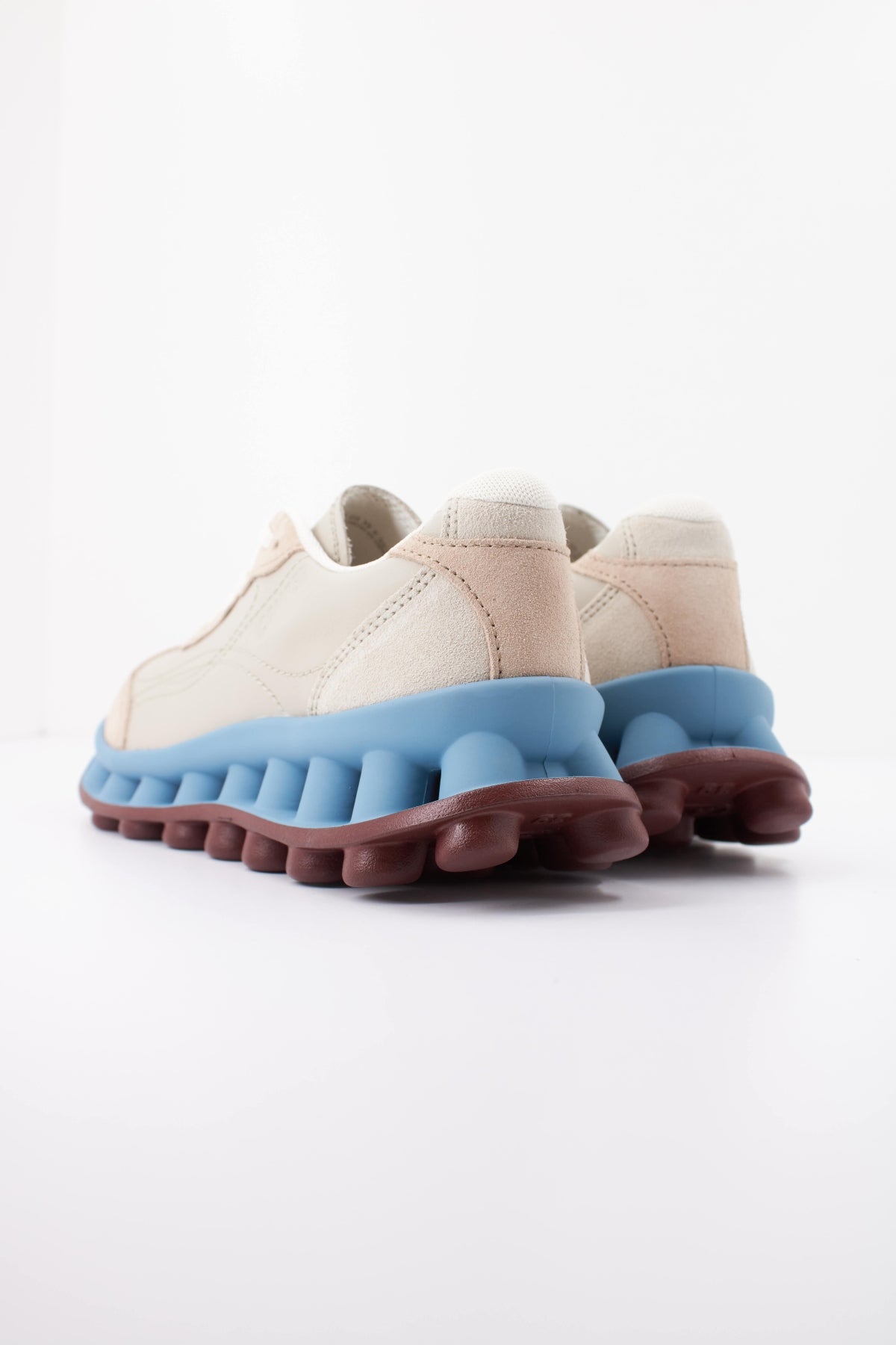 CAMPER PELLO HIEKK en color BEIS  (4)